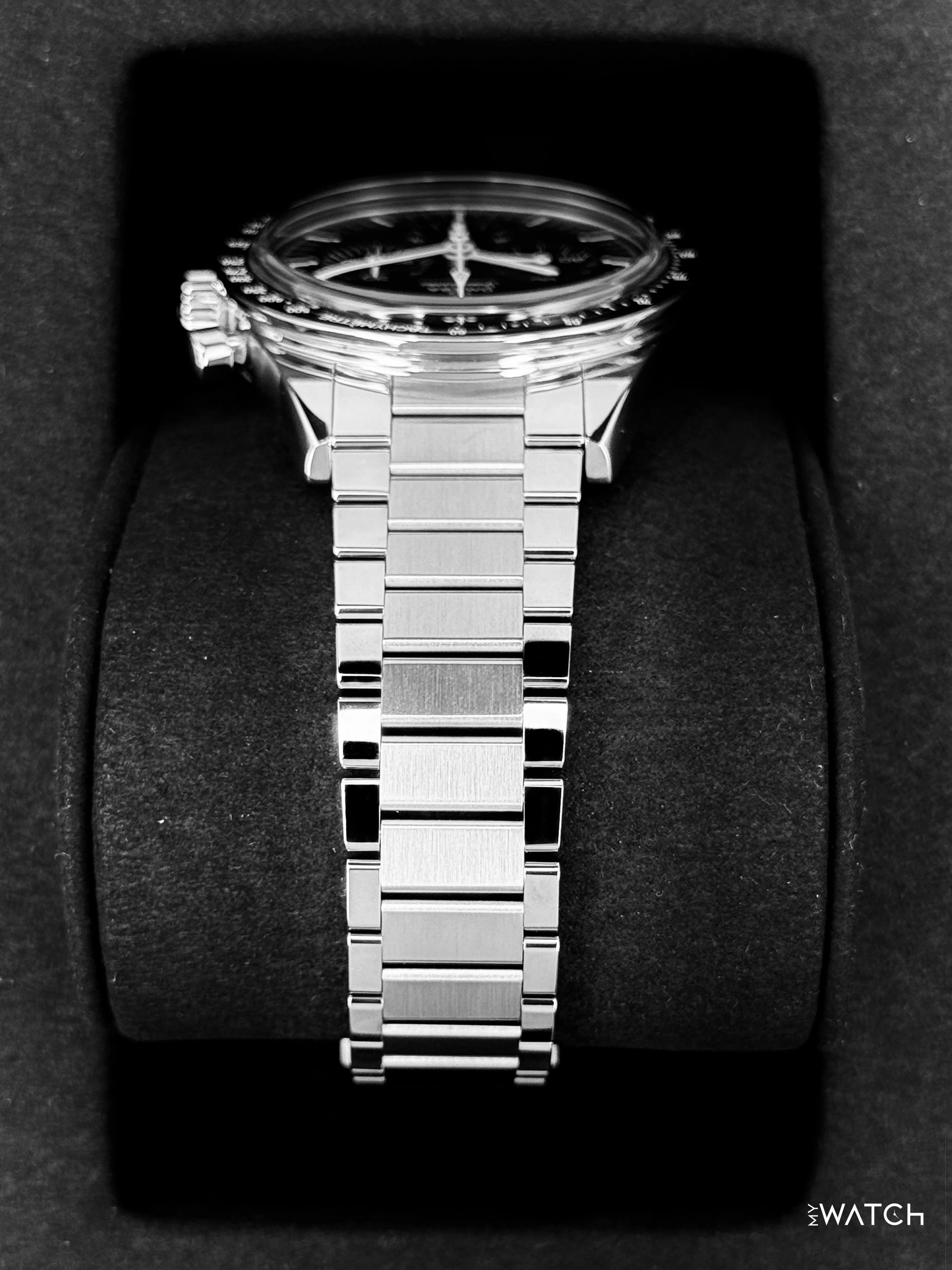 2025 Omega Speedmaster "Ed White" 39.7mm 311.30.40.30.01.001 Black Dial - Image 4