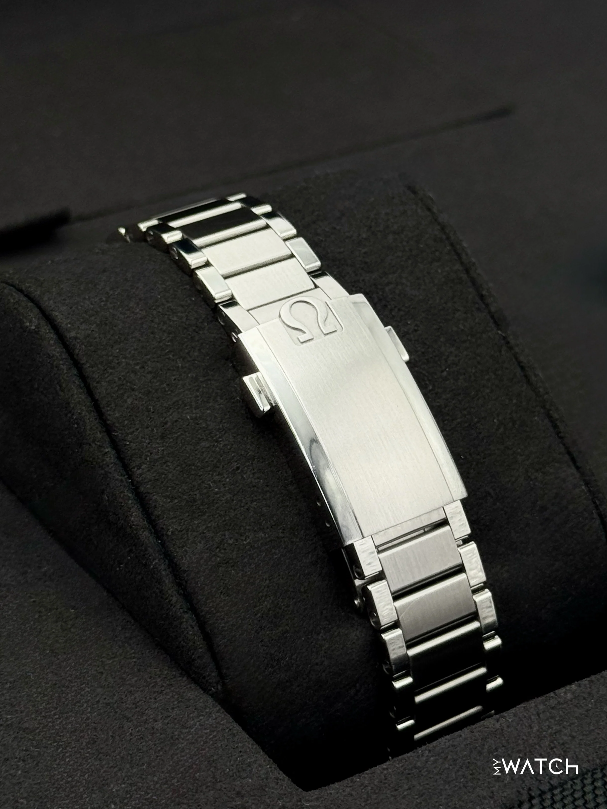 2025 Omega Speedmaster "Ed White" 39.7mm 311.30.40.30.01.001 Black Dial - Image 2