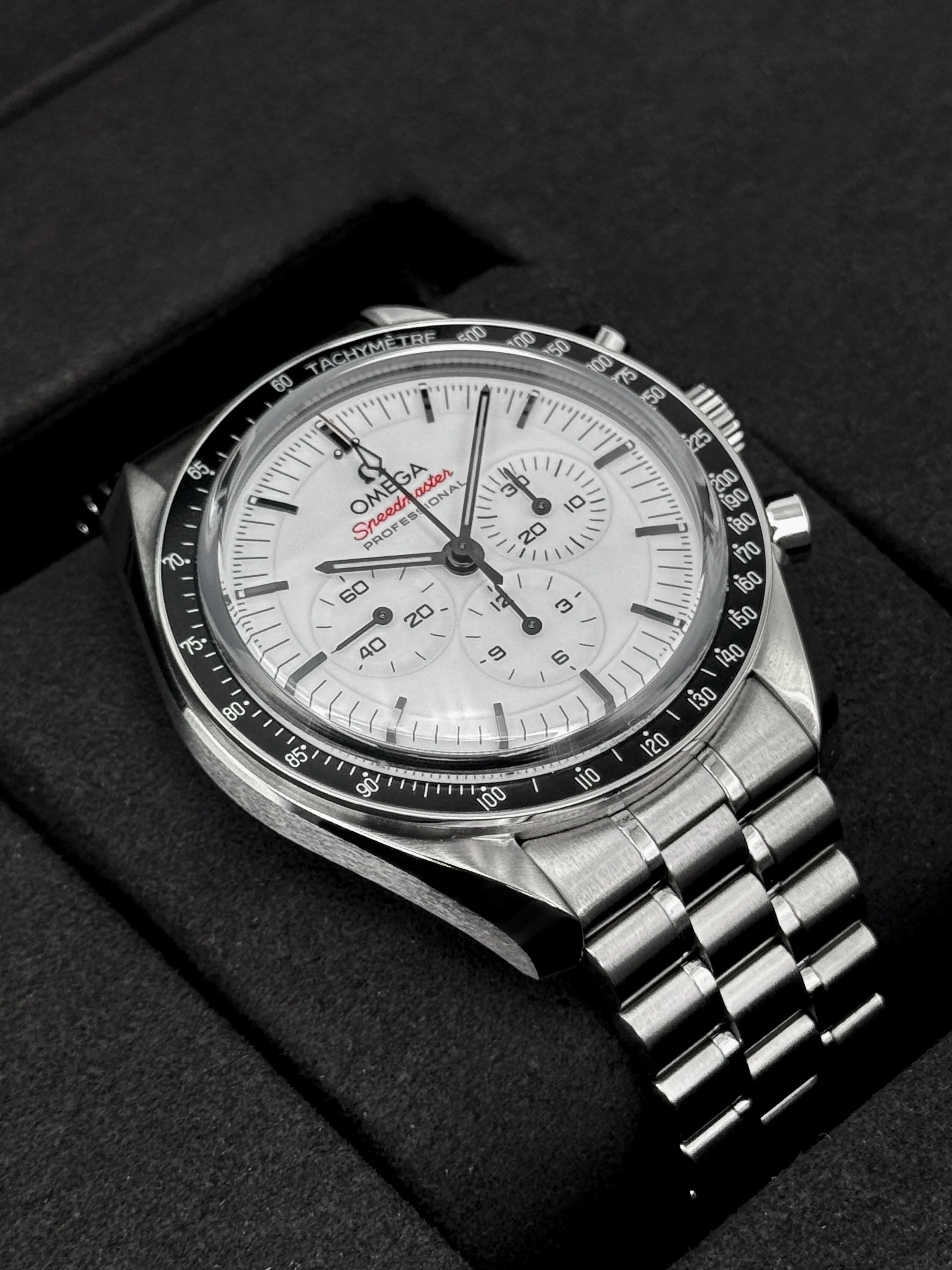 2025 Omega Speedmaster Moonwatch Pro 42mm 310.30.42.50.04.001 White Dial - Image 6