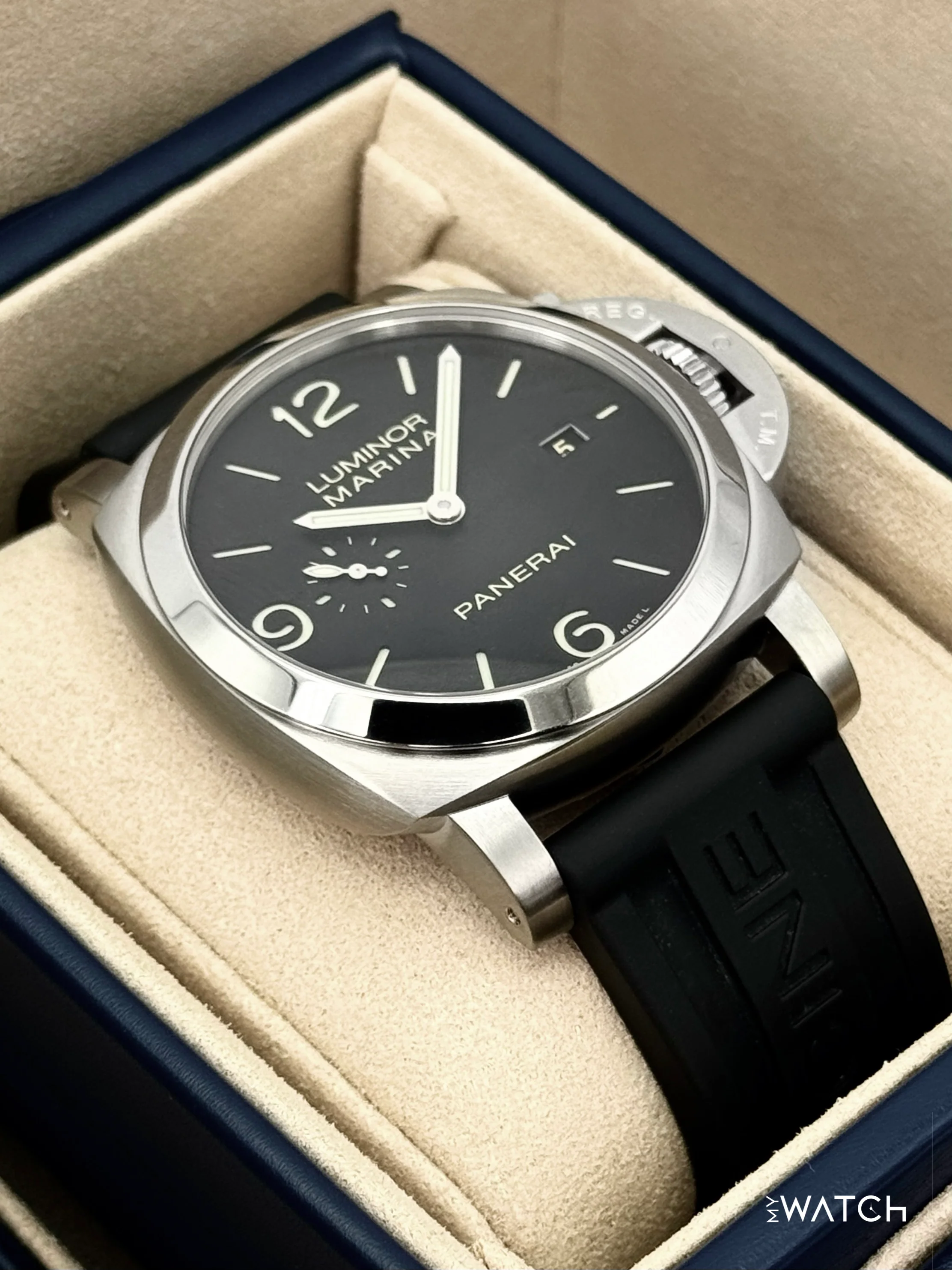 2025 Panerai Luminor Marina 44mm PAM03312 Stainless Steel Black Dial - Image 6