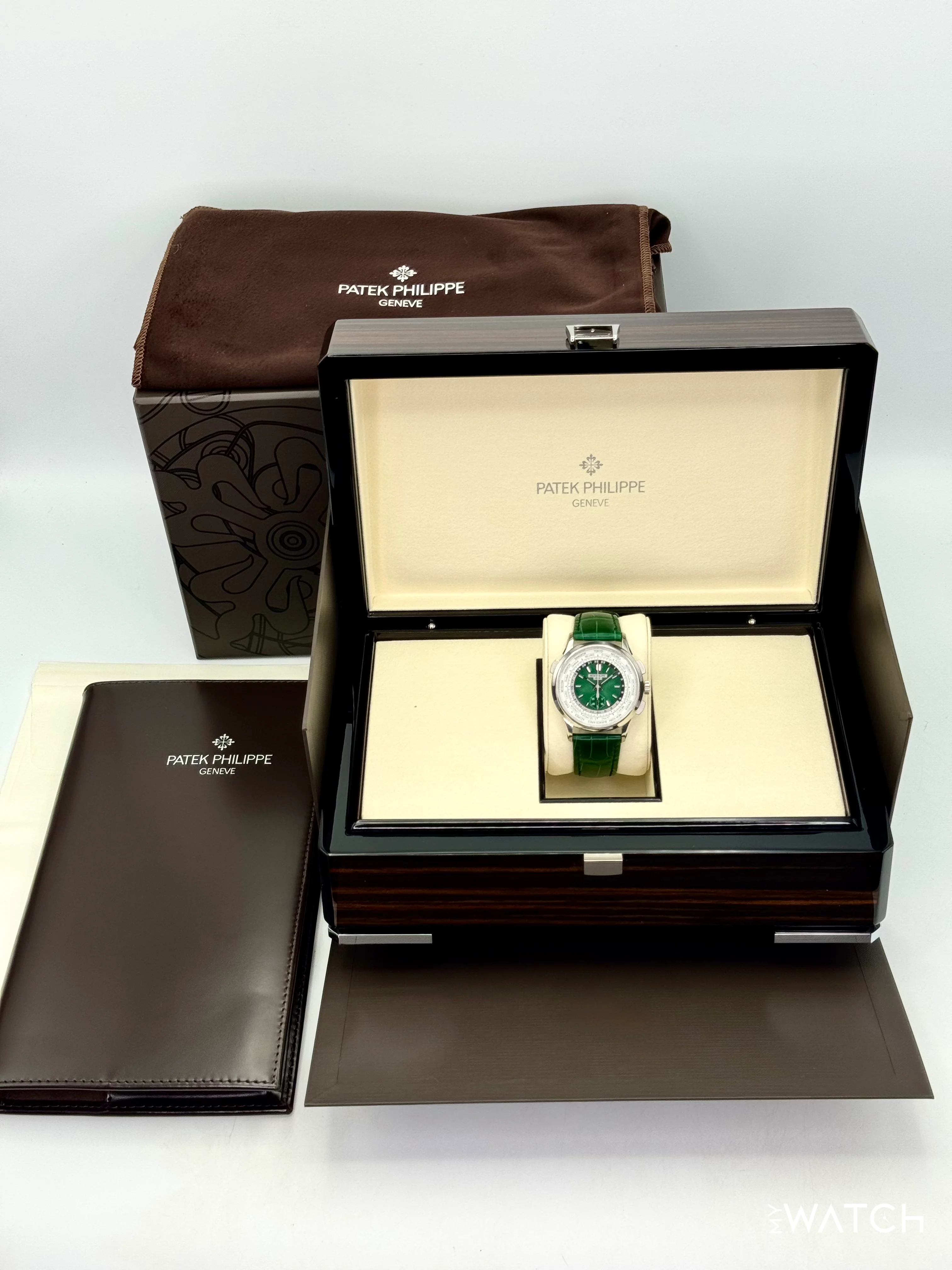 2025 Patek Philippe 5930P World Time Flyback Chronograph Platinum Green Dial - Image 11