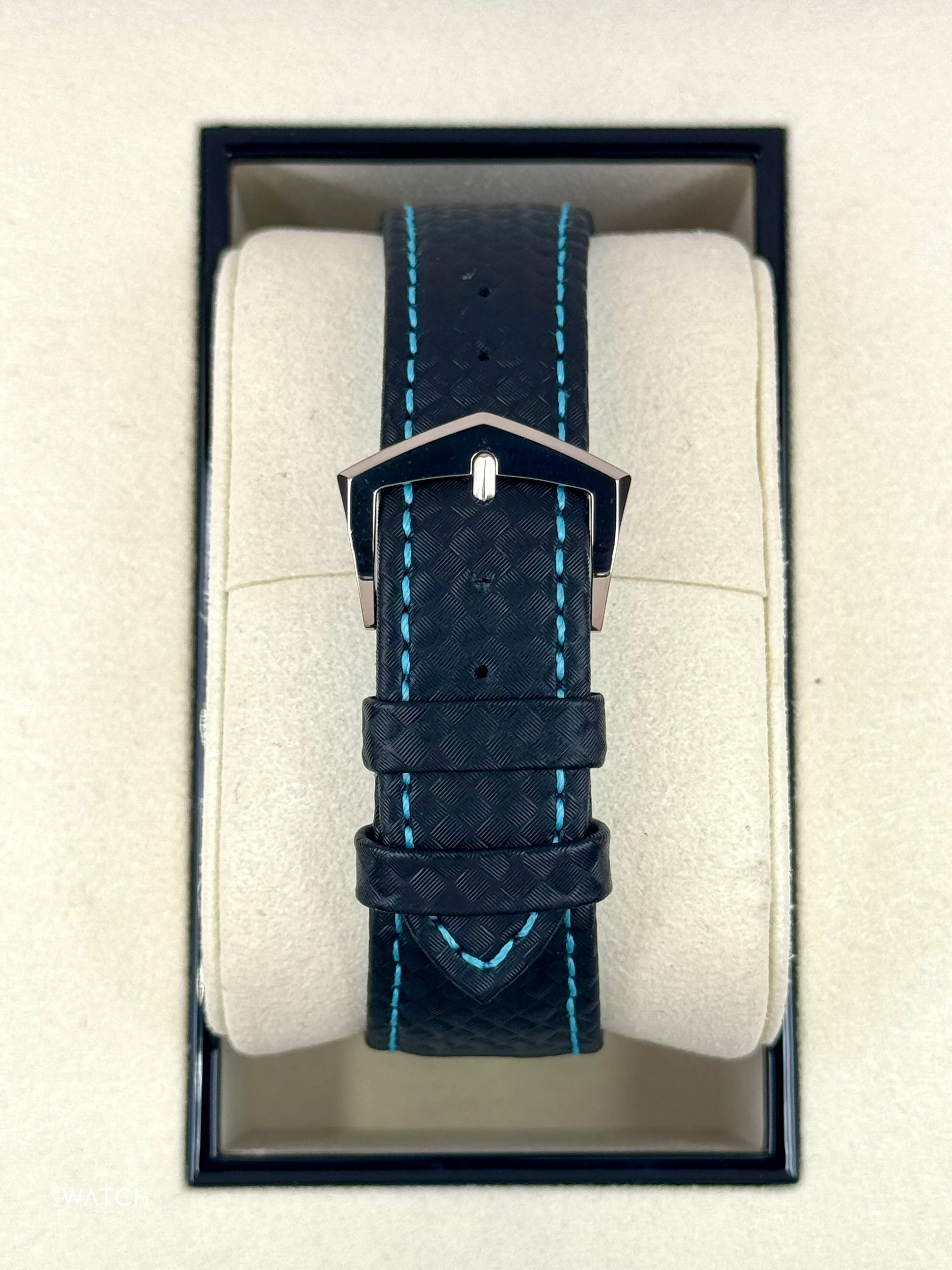 2025 Patek Philippe Calatrava Blue 6007G White Gold Black Dial - Image 2