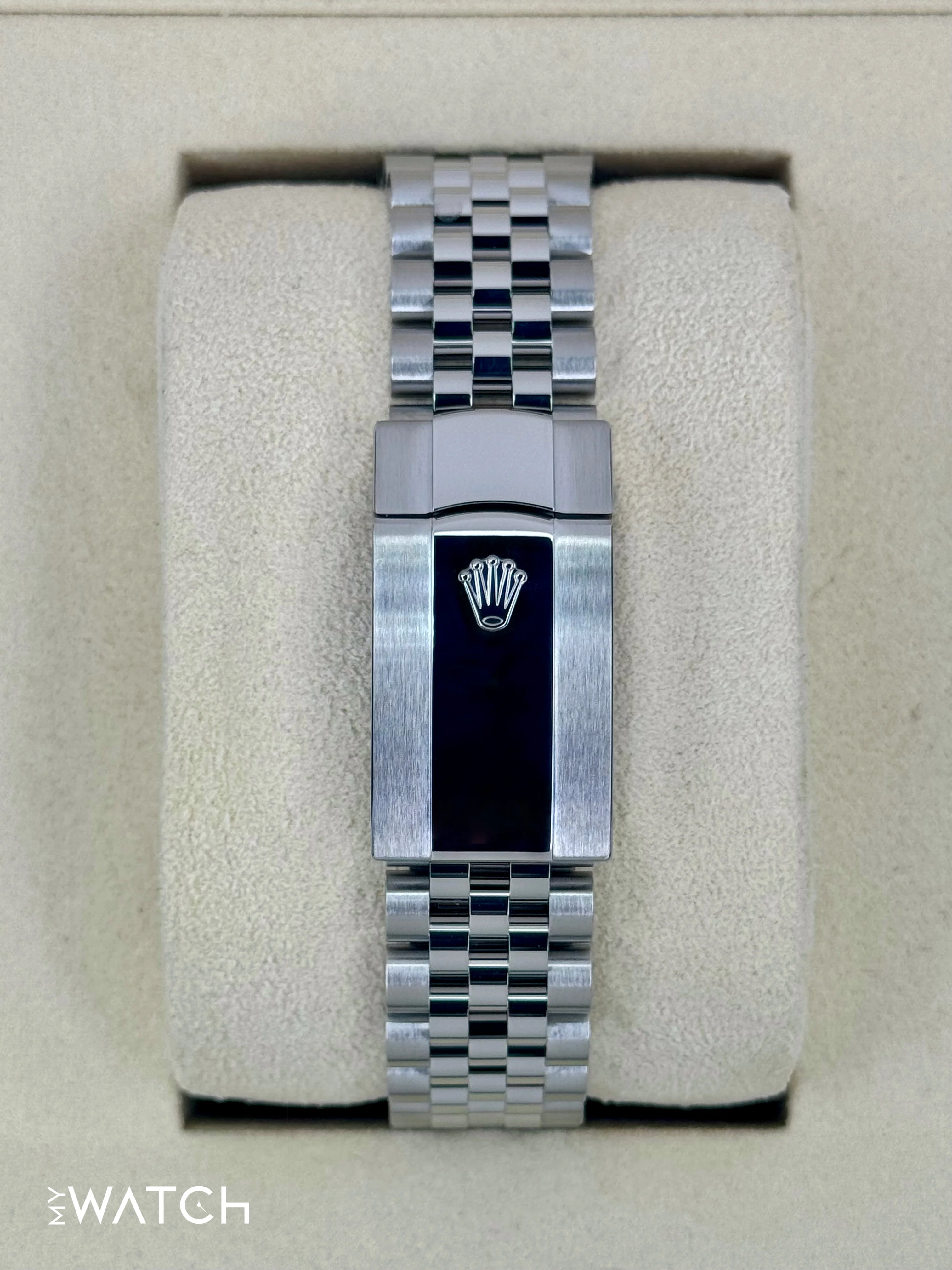2025 Rolex Datejust 41mm 126334 Jubilee Green Dial - Image 2
