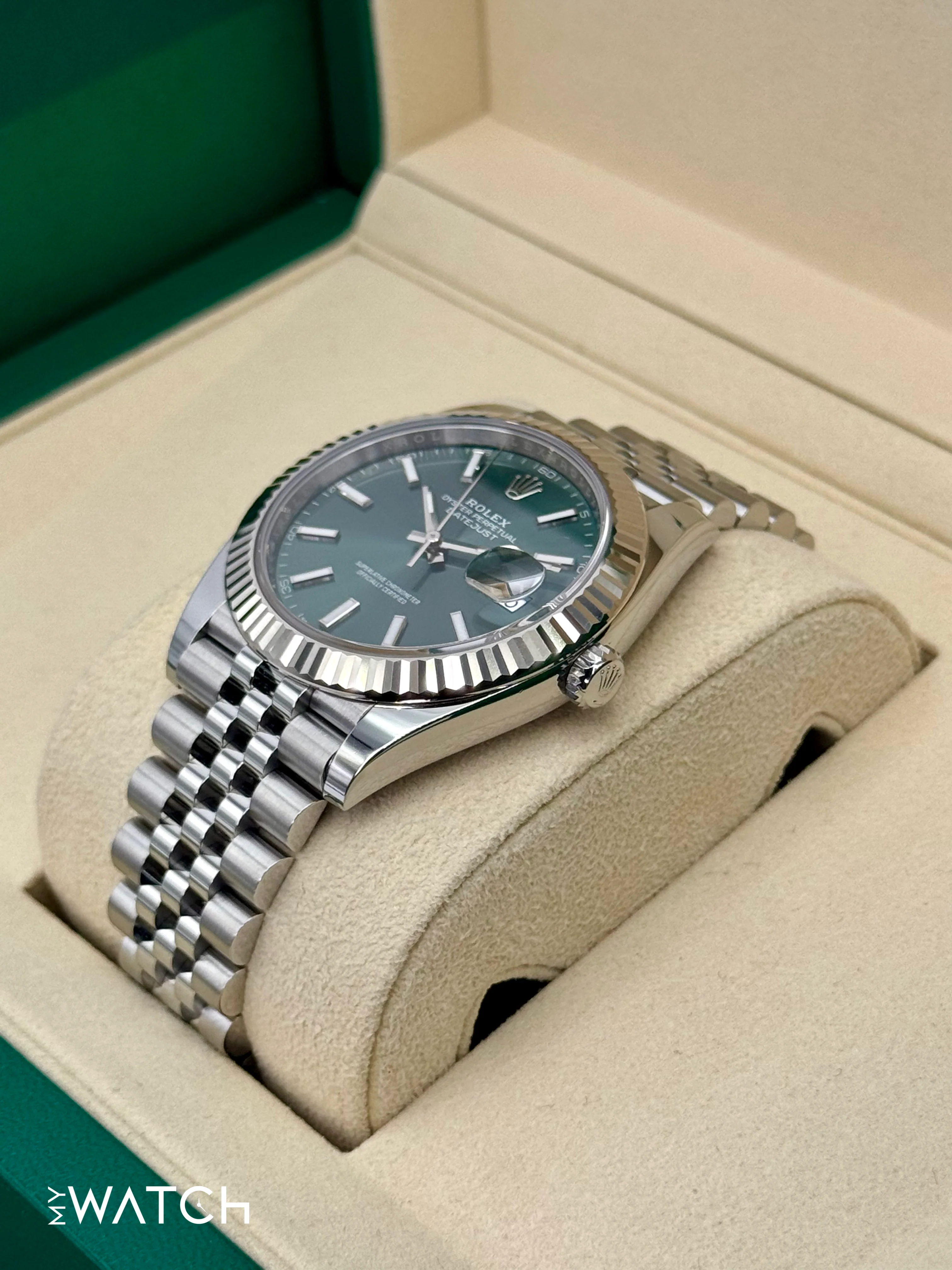 2025 Rolex Datejust 41mm 126334 Jubilee Green Dial - Image 5