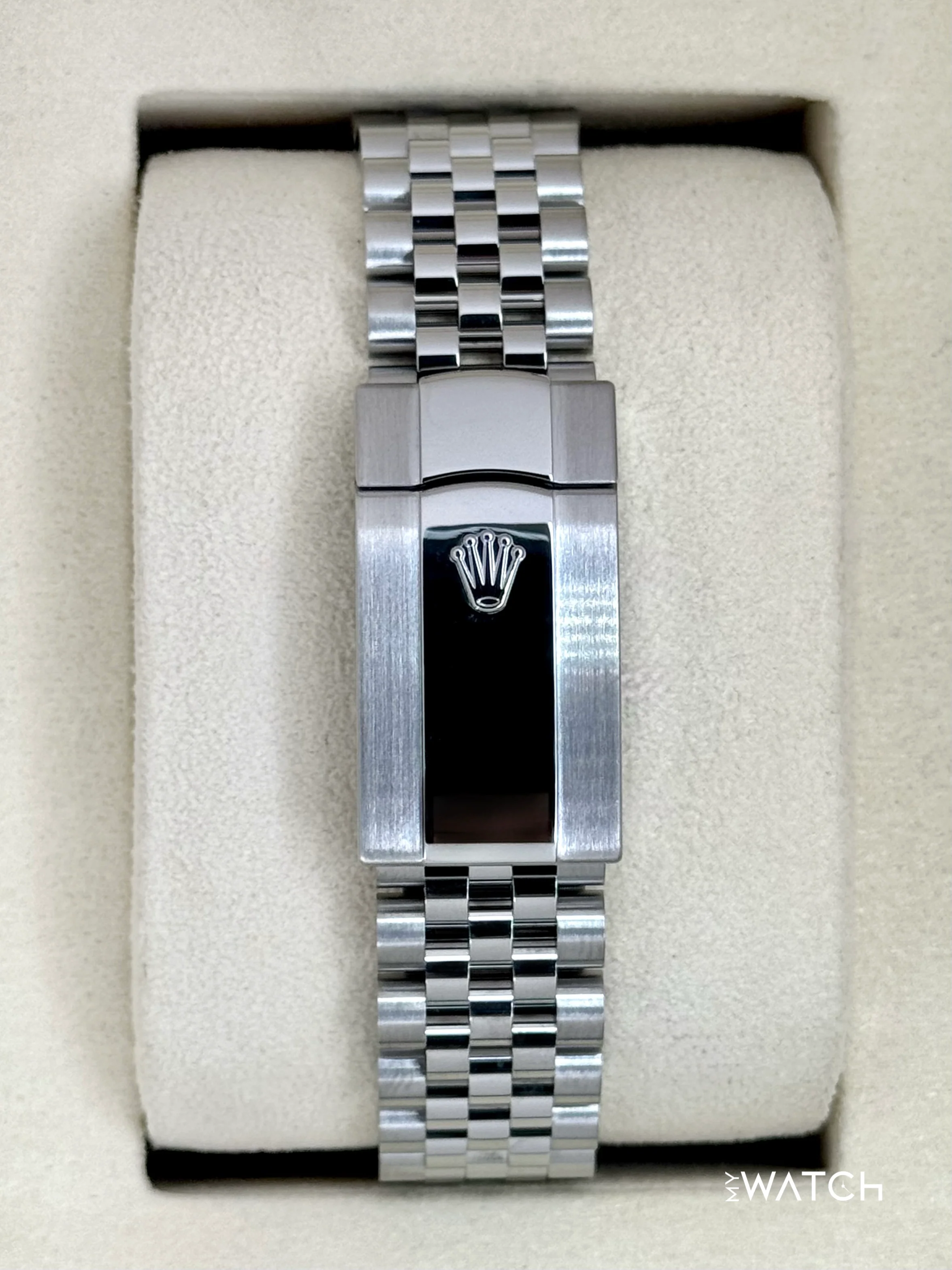 2025 Rolex Datejust 41mm 126334 Jubilee Wimbledon Dial - Image 2