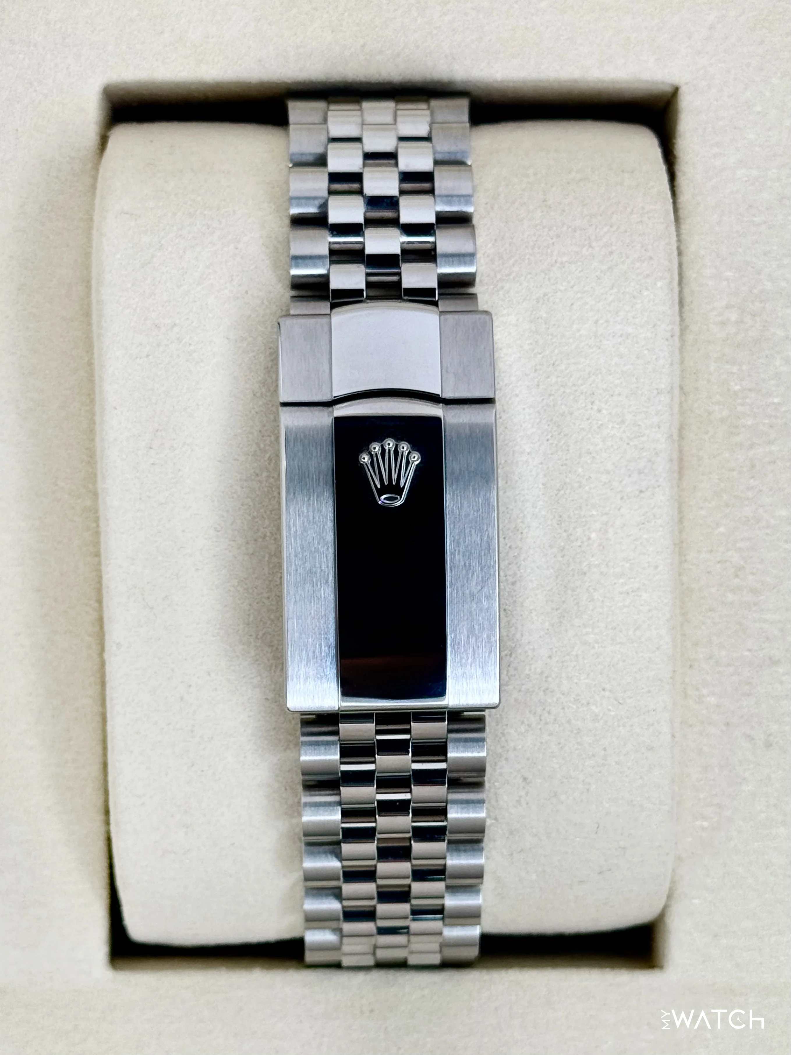 2025 Rolex Datejust 41mm 126334 Stainless Steel Jubilee Rhodium Diamond Dial - Image 2