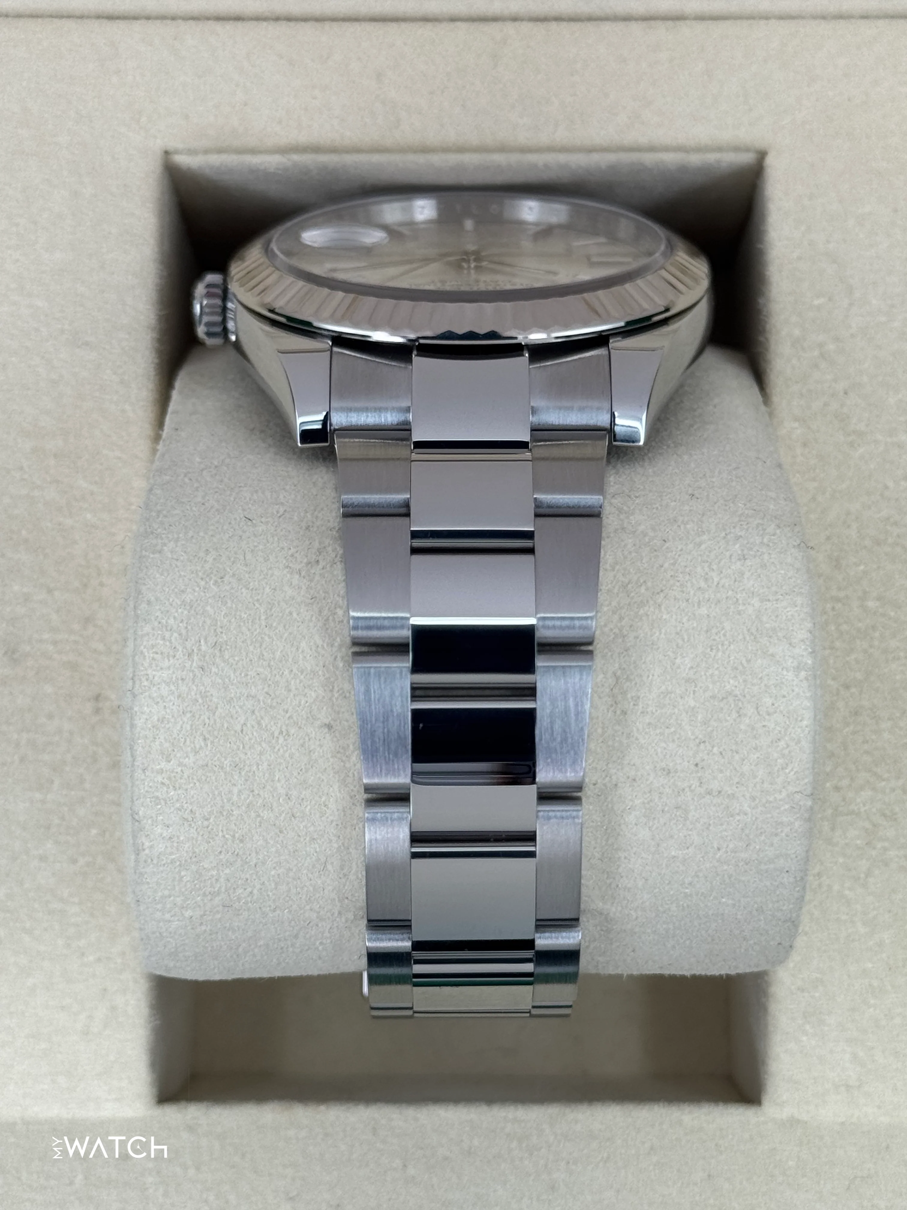 2025 Rolex Datejust 41mm 126334 Stainless Steel Oyster Silver Dial - Image 4