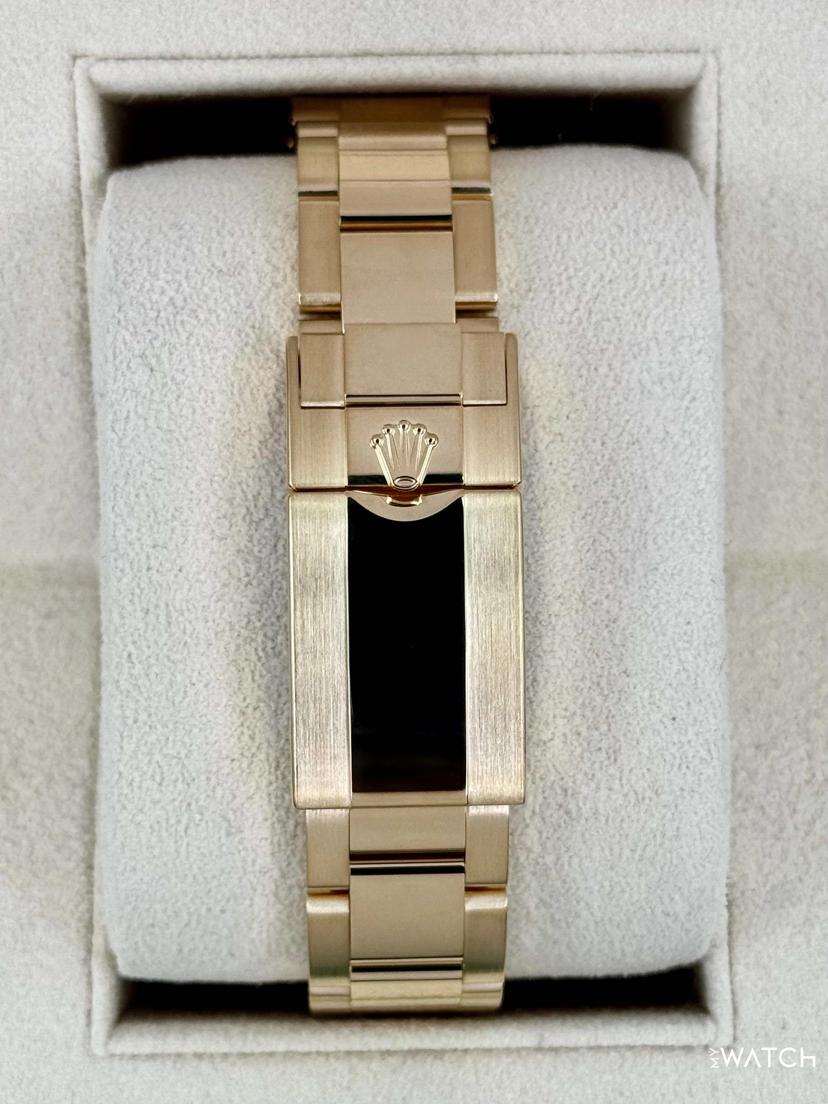 2025 Rolex Daytona 40mm 126508 18K Yellow Gold Black Dial - Image 2