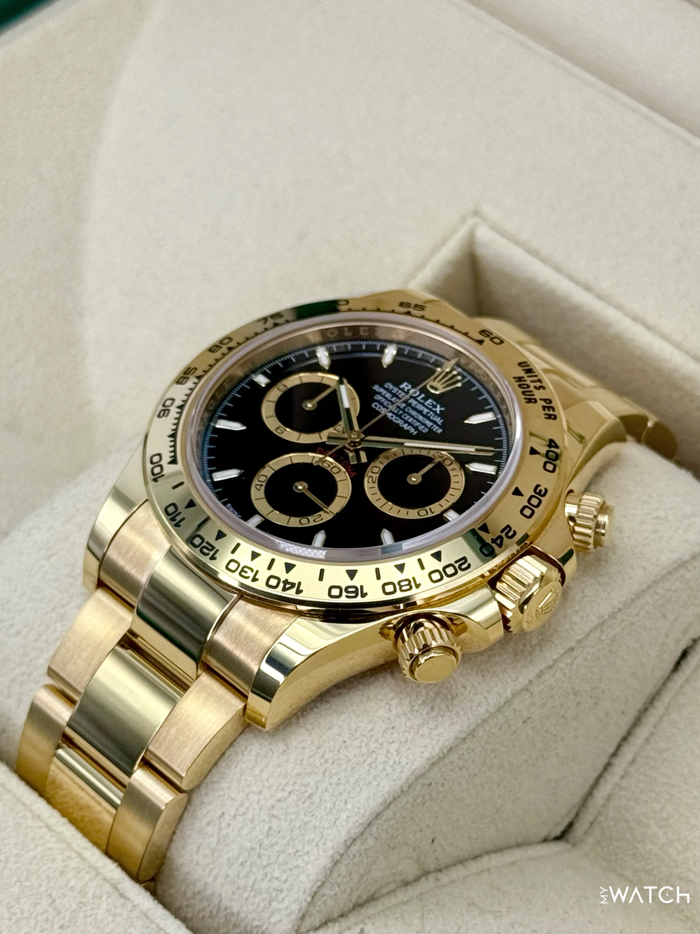 2025 Rolex Daytona 40mm 126508 18K Yellow Gold Black Dial - Image 5