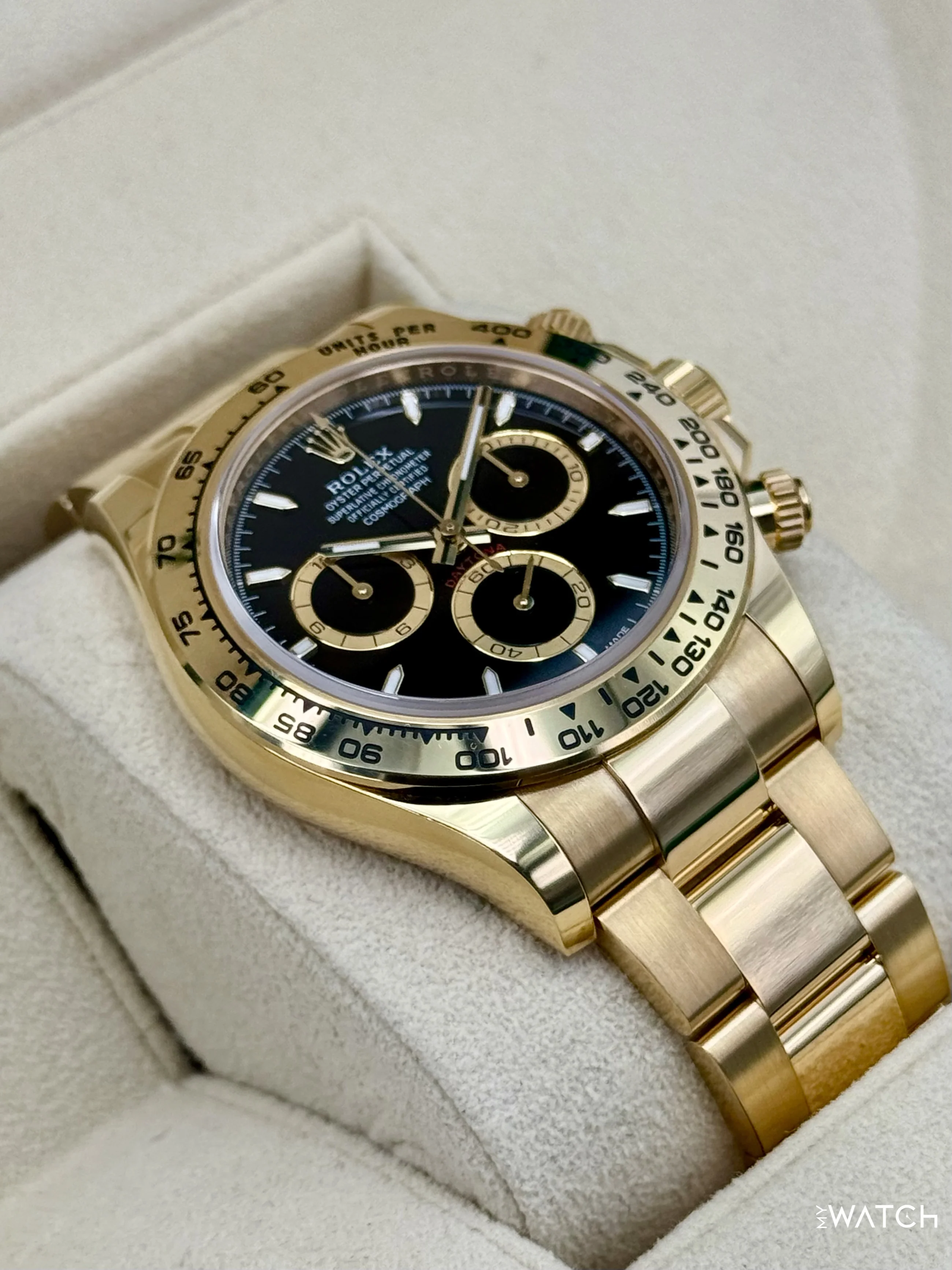 2025 Rolex Daytona 40mm 126508 18K Yellow Gold Black Dial - Image 6