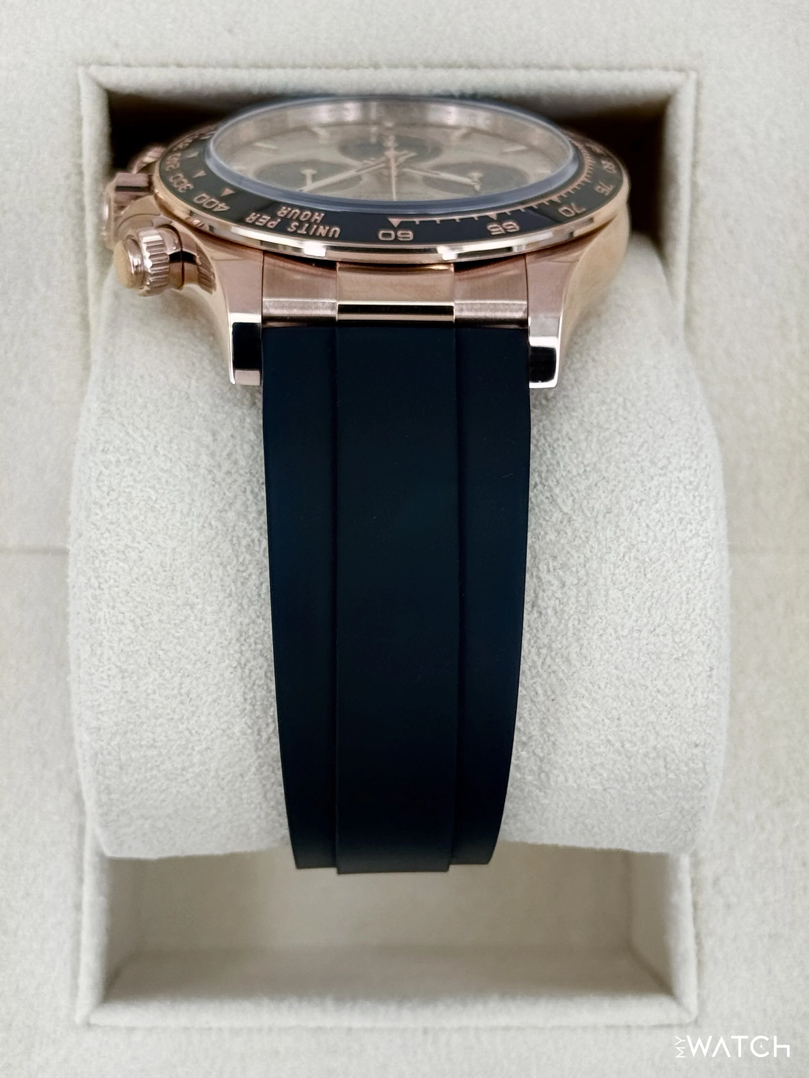 2025 Rolex Daytona 40mm 126515LN Rose Gold Oysterflex Sundust Dial - Image 4