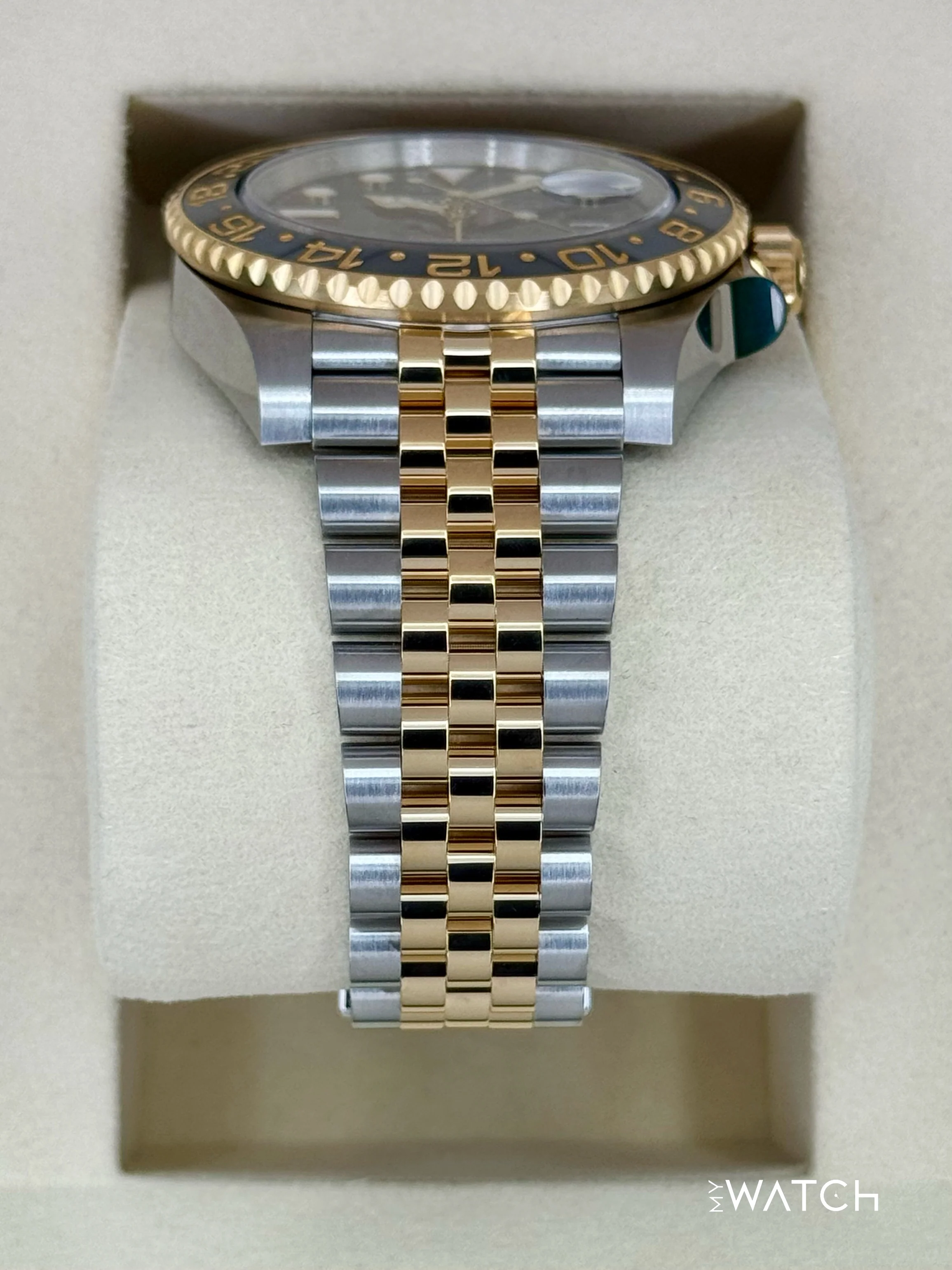 NEW 2025 Rolex GMT-Master II 40mm 126713GRNR Two-Tone Jubilee - Image 3