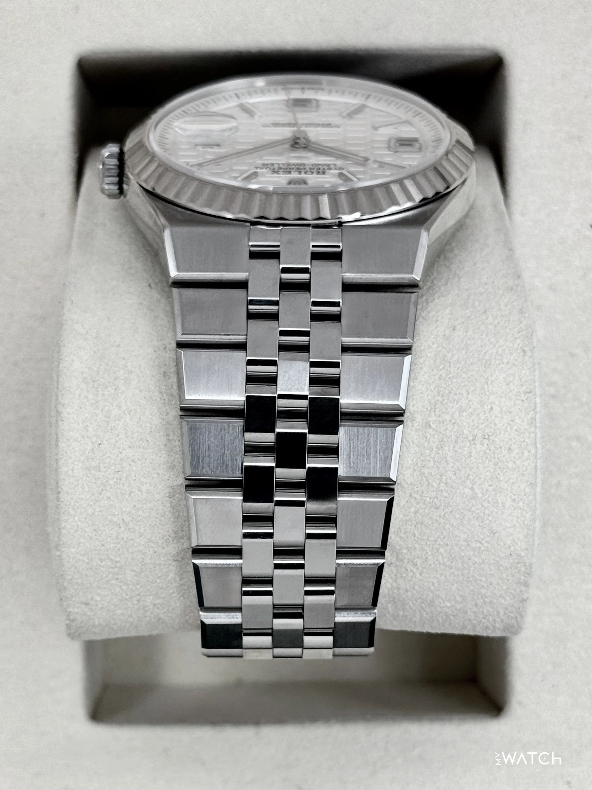 2025 Rolex Land-Dweller 40mm 127334 Stainless Steel Jubilee White Dial - Image 4