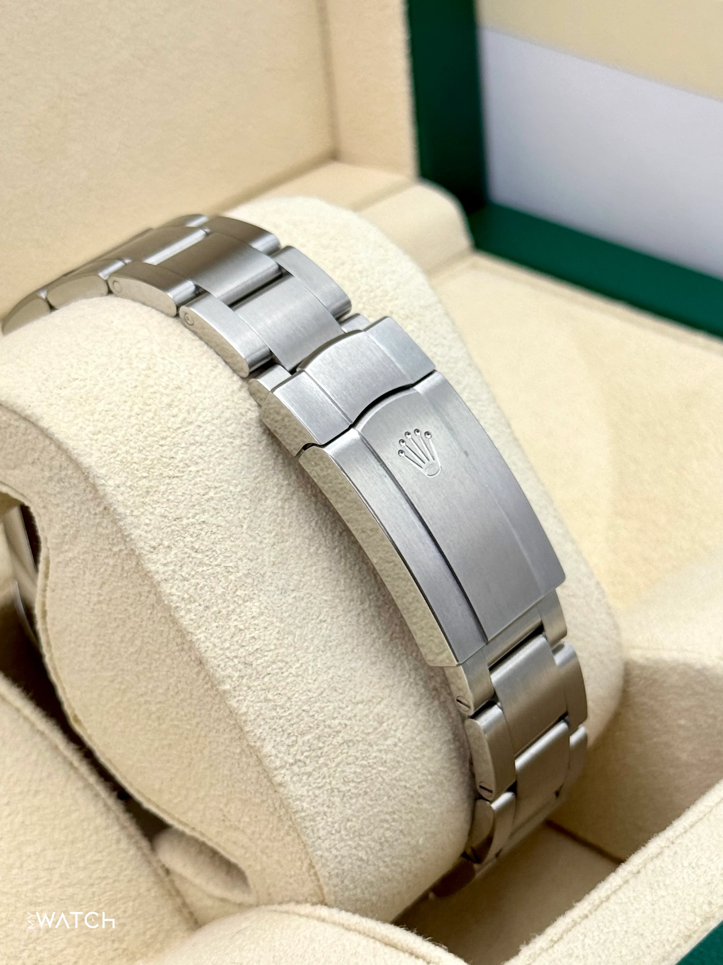 2025 Rolex Oyster Perpetual 41mm 124300 Blue Dial - Image 2