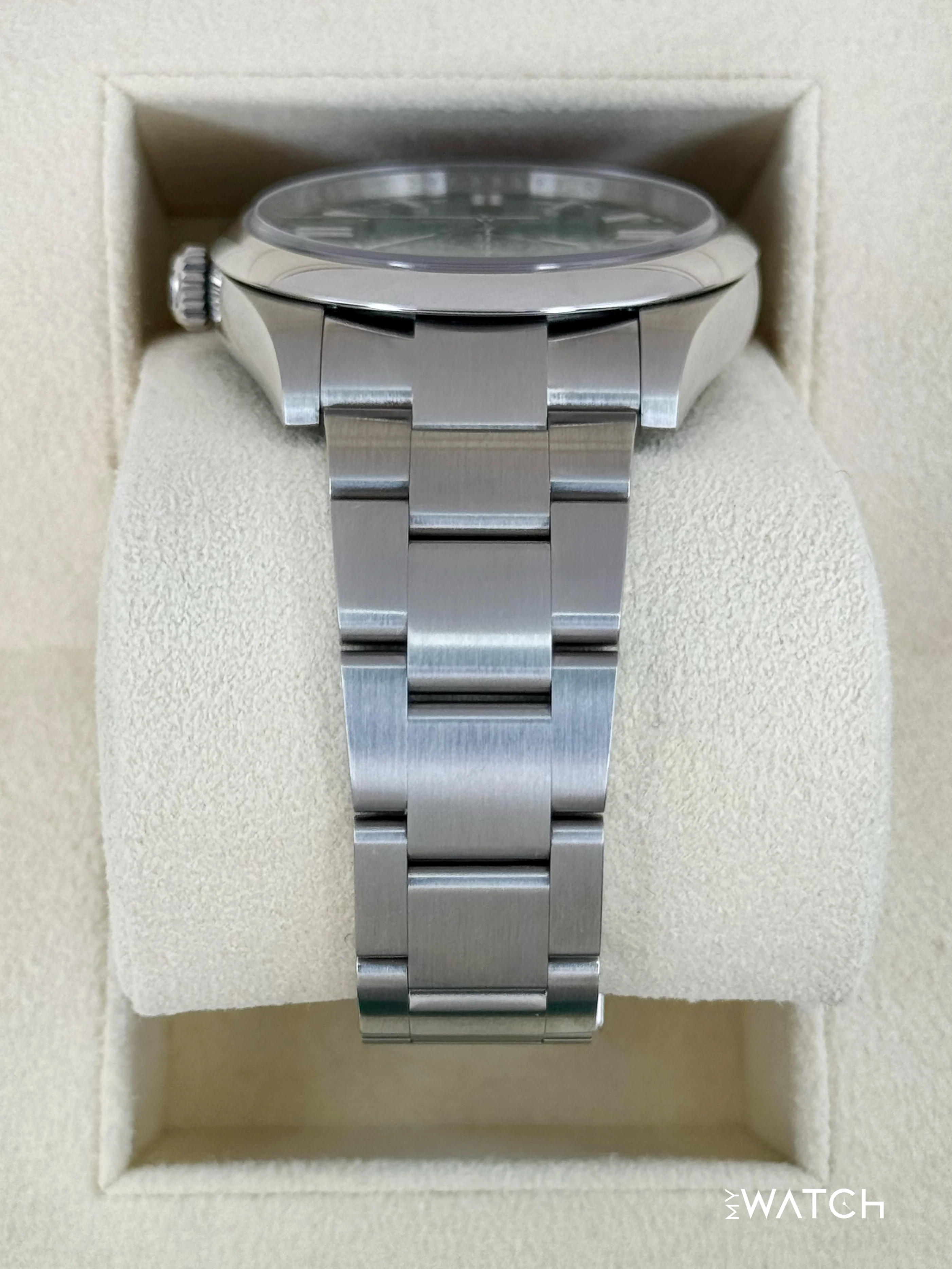 2025 Rolex Oyster Perpetual 41mm 124300 Green Dial - Image 4
