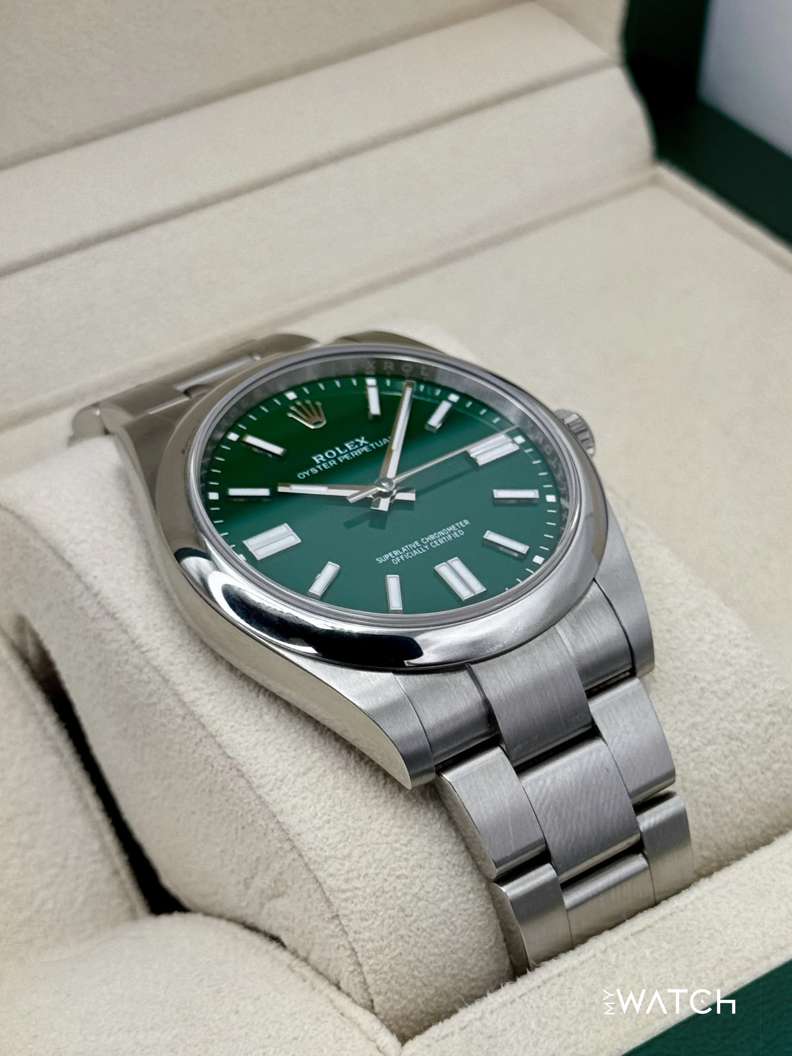 2025 Rolex Oyster Perpetual 41mm 124300 Green Dial - Image 6
