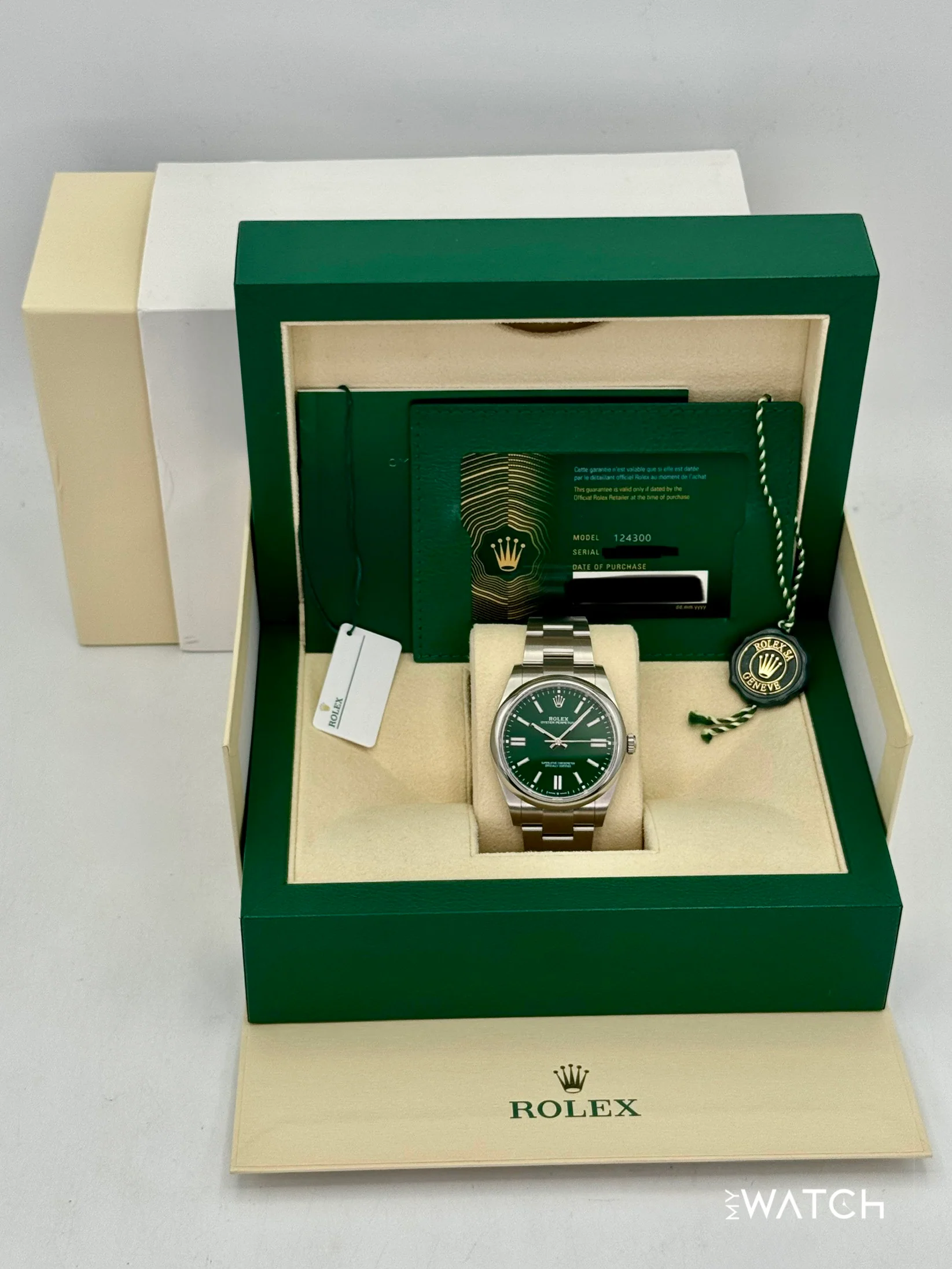 2025 Rolex Oyster Perpetual 41mm 124300 Green Dial - Image 9