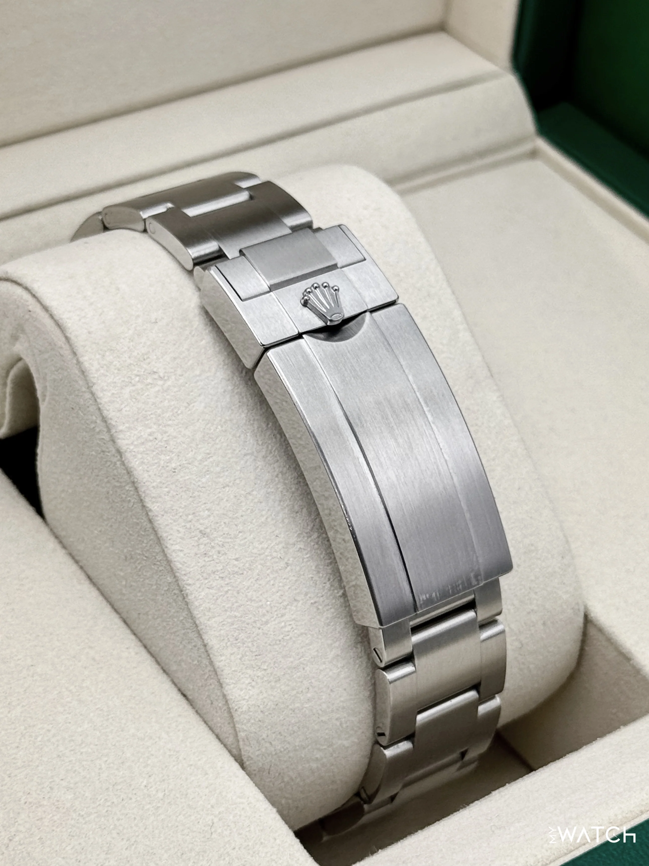 2025 Rolex Sea-Dweller 43mm 126600 Black Dial - Image 2