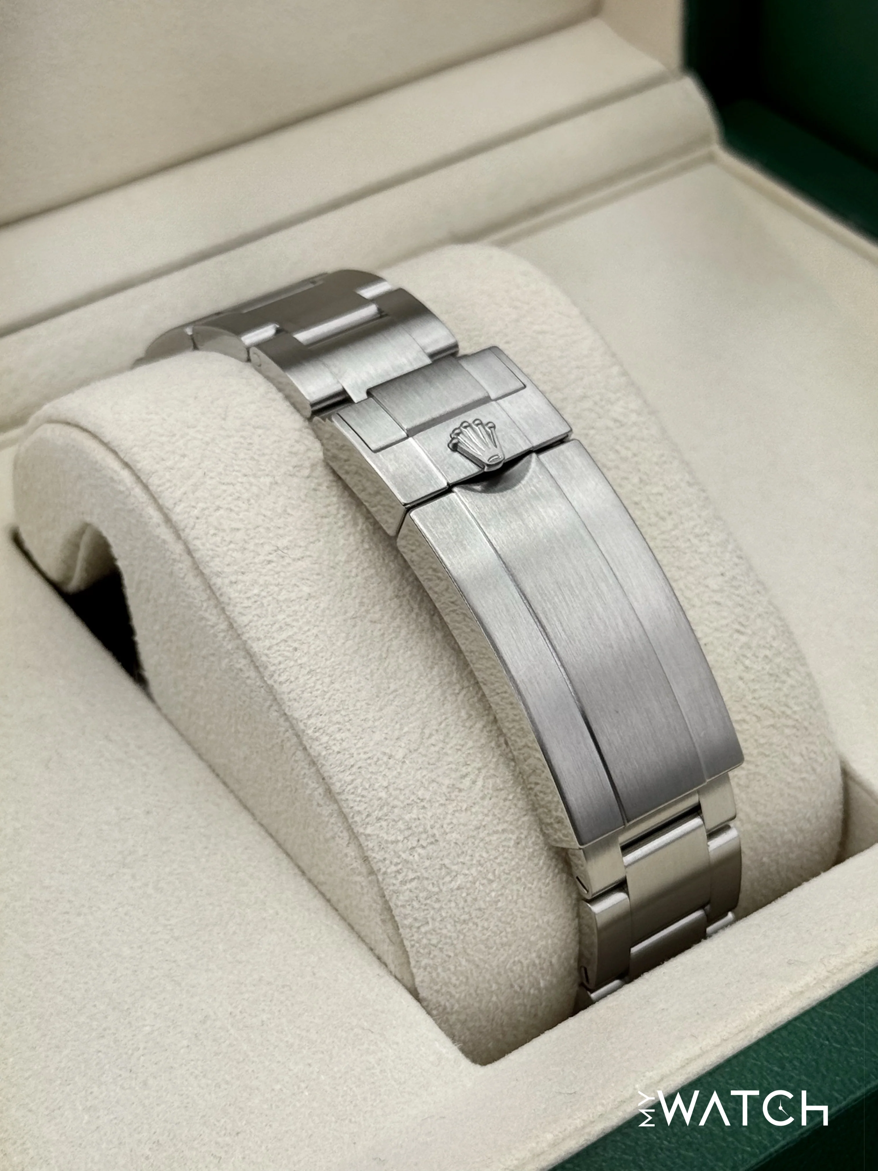 2025 Rolex Sea-Dweller 43mm 126600 Black Dial - Image 2