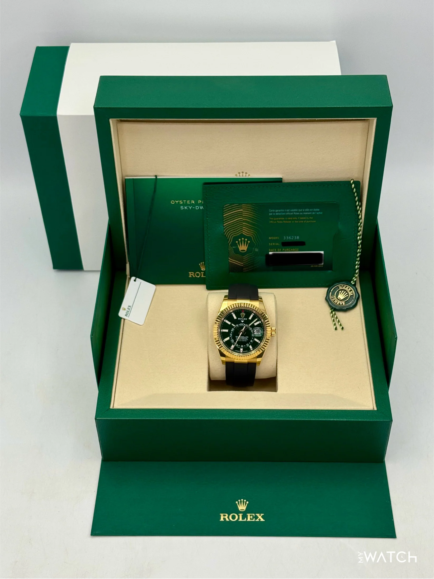 2025 Rolex Sky-Dweller 42mm 336238 Yellow Gold Oysterflex Green Dial - Image 9