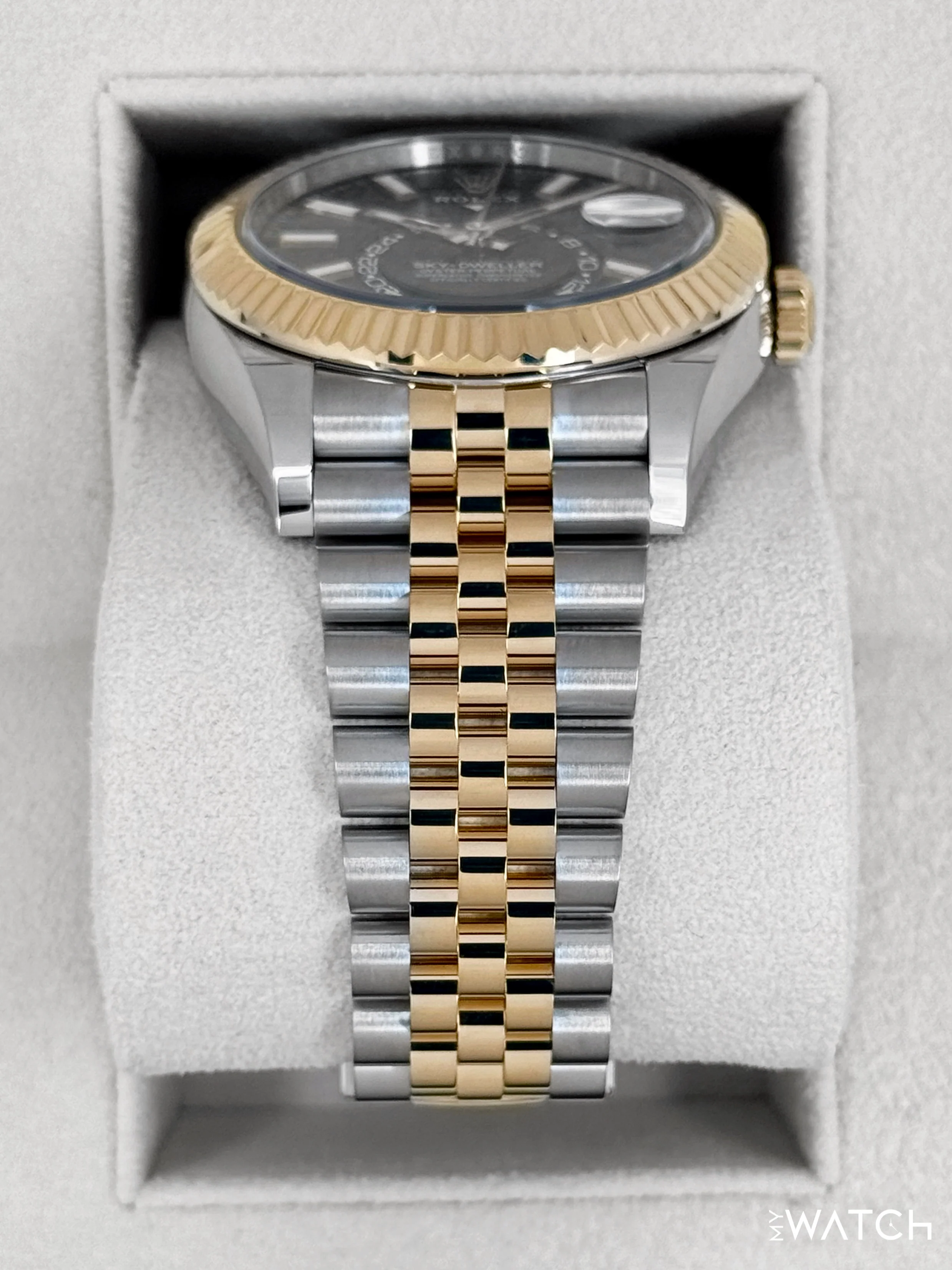 2025 Rolex Sky-Dweller 42mm 336933 Two-Tone Jubilee Black Dial - Image 3