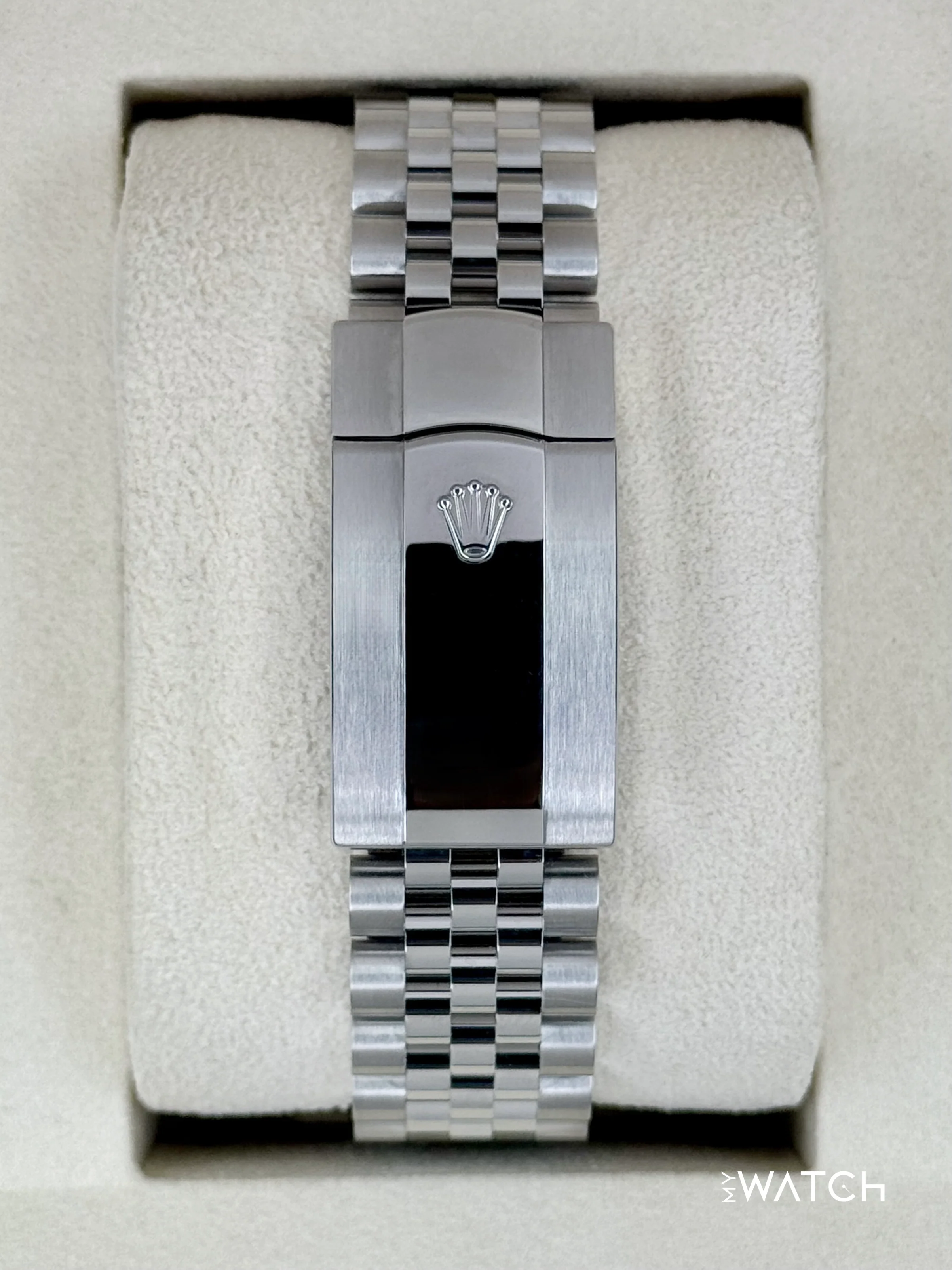 2025 Rolex Sky-Dweller 42mm 336934 Jubilee Green Dial - Image 2