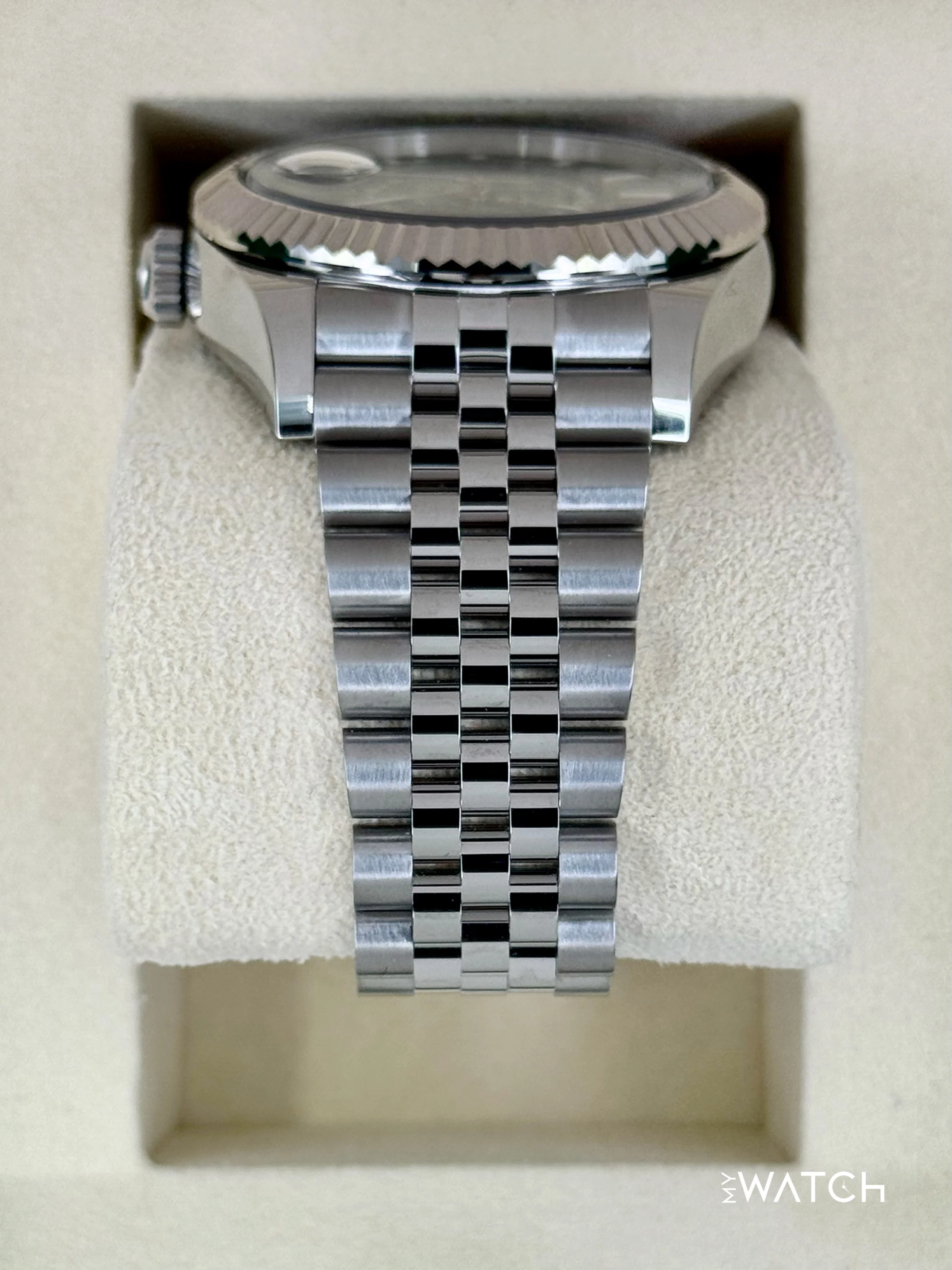 2025 Rolex Sky-Dweller 42mm 336934 Jubilee Green Dial - Image 4