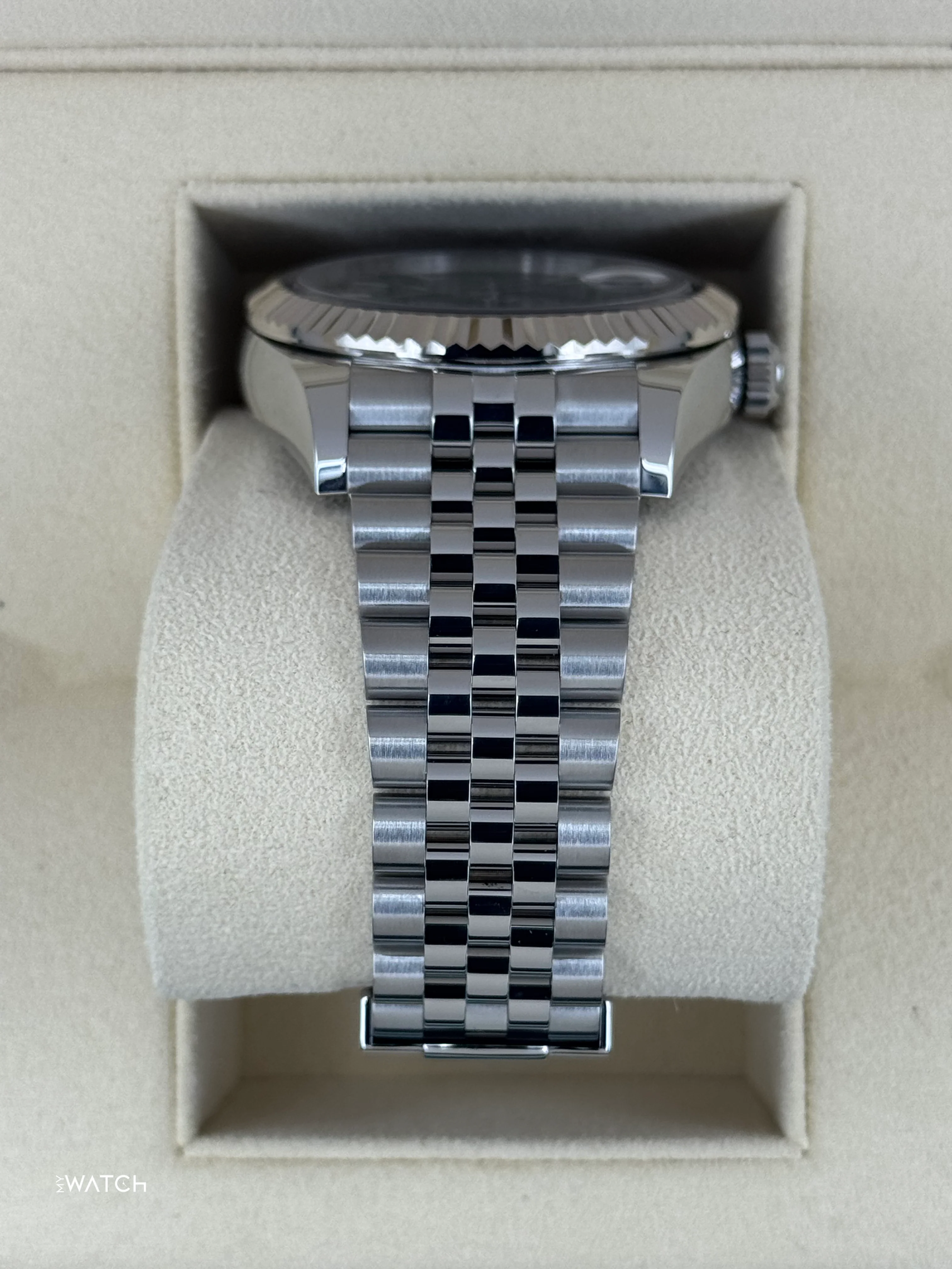 2025 Rolex Sky-Dweller 42mm 336934 Jubilee Green Dial - Image 3