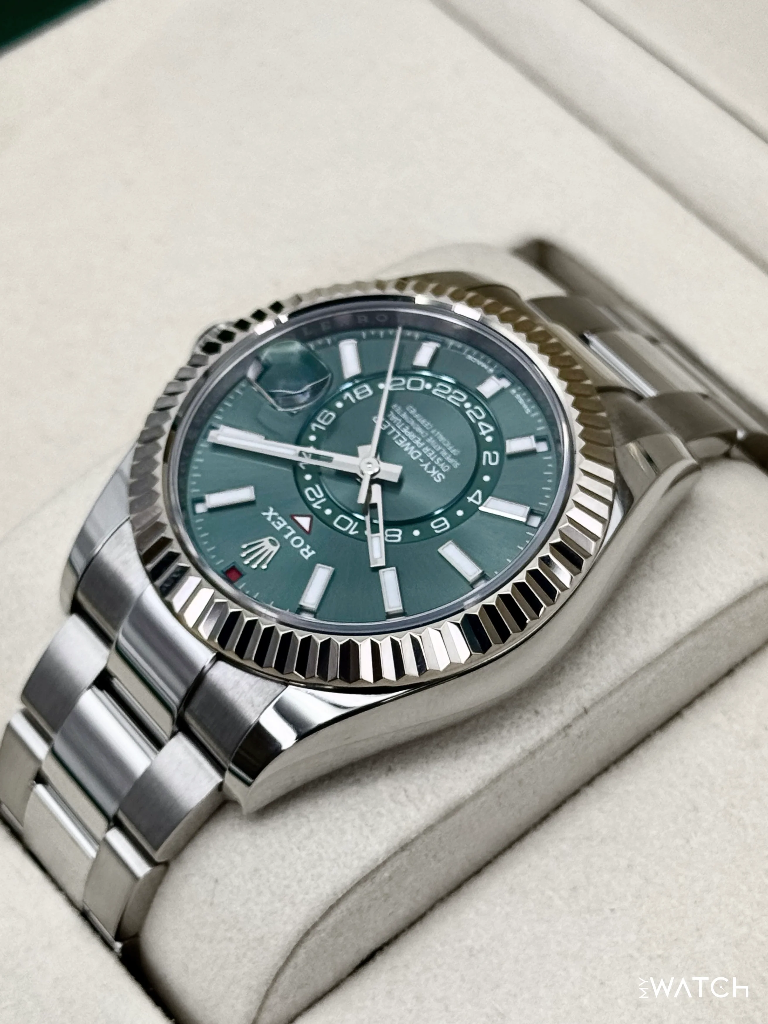 2025 Rolex Sky-Dweller 42mm 336934 Stainless Steel Oyster Green Dial - Image 7