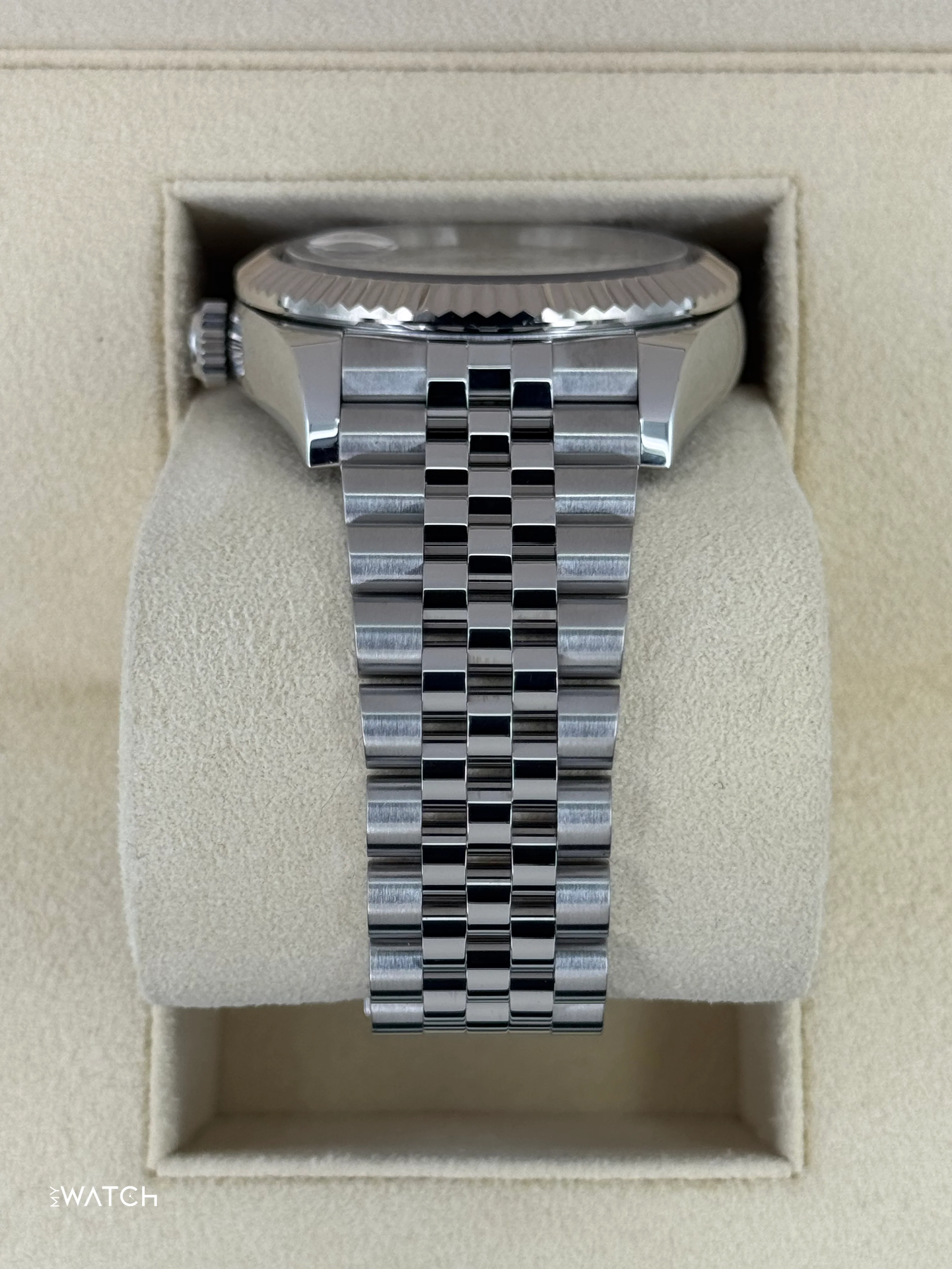 2025 Rolex Sky-Dweller 42mm 336934 Stainless Steel Jubilee White Dial - Image 4