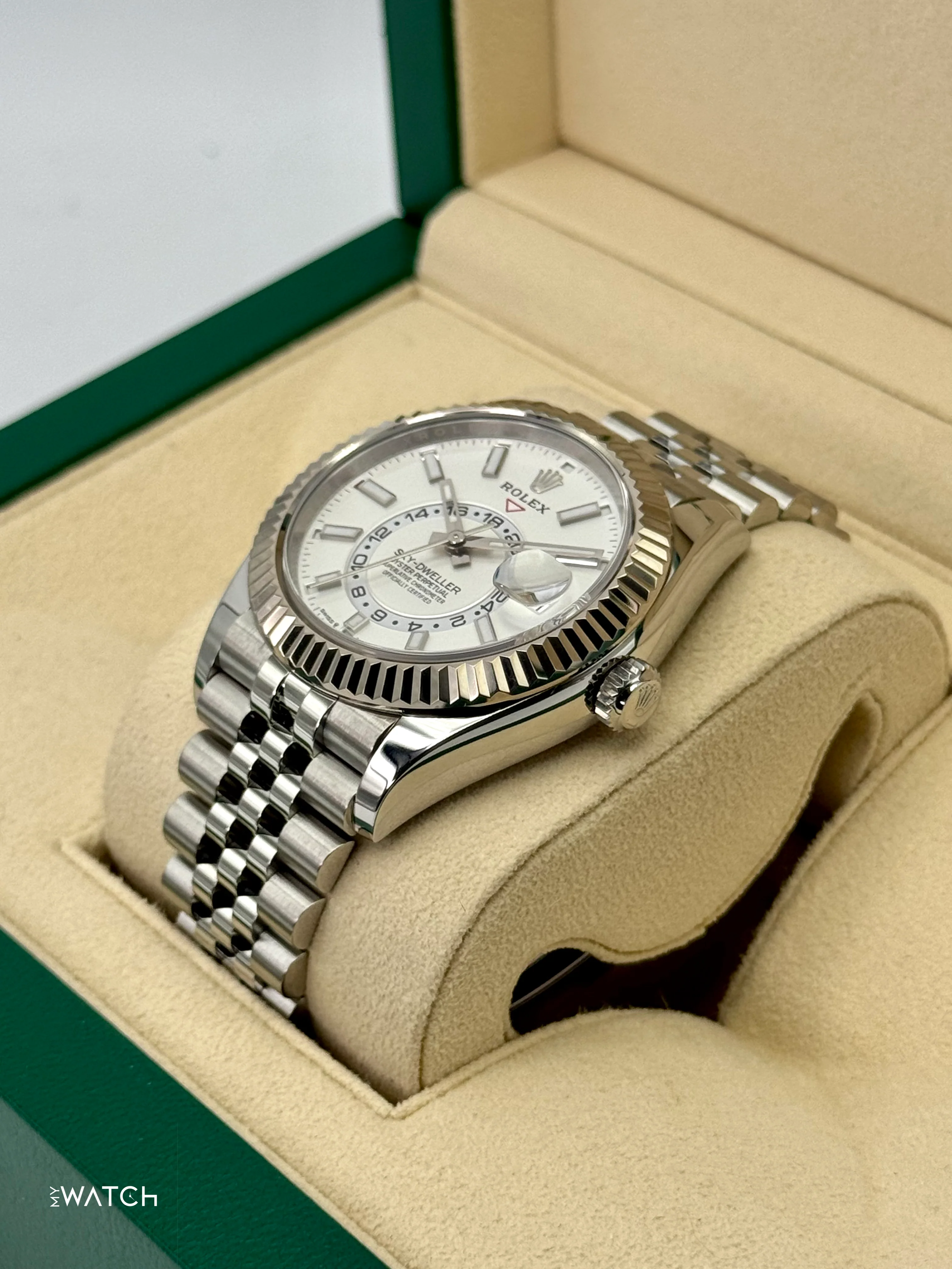 2025 Rolex Sky-Dweller 42mm 336934 Stainless Steel Jubilee White Dial - Image 5