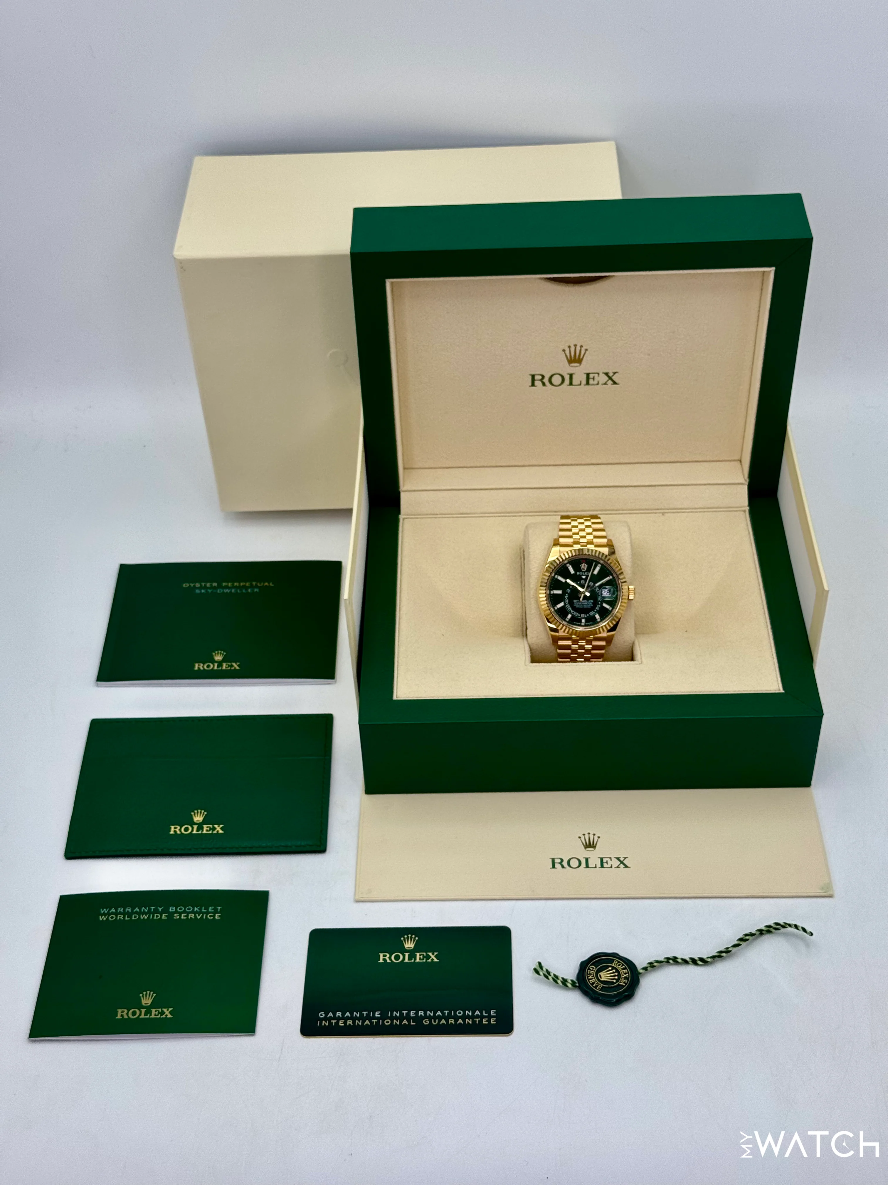 2025 Rolex Sky-Dweller 42mm 336938 Yellow Gold Jubilee Green Dial - Image 10