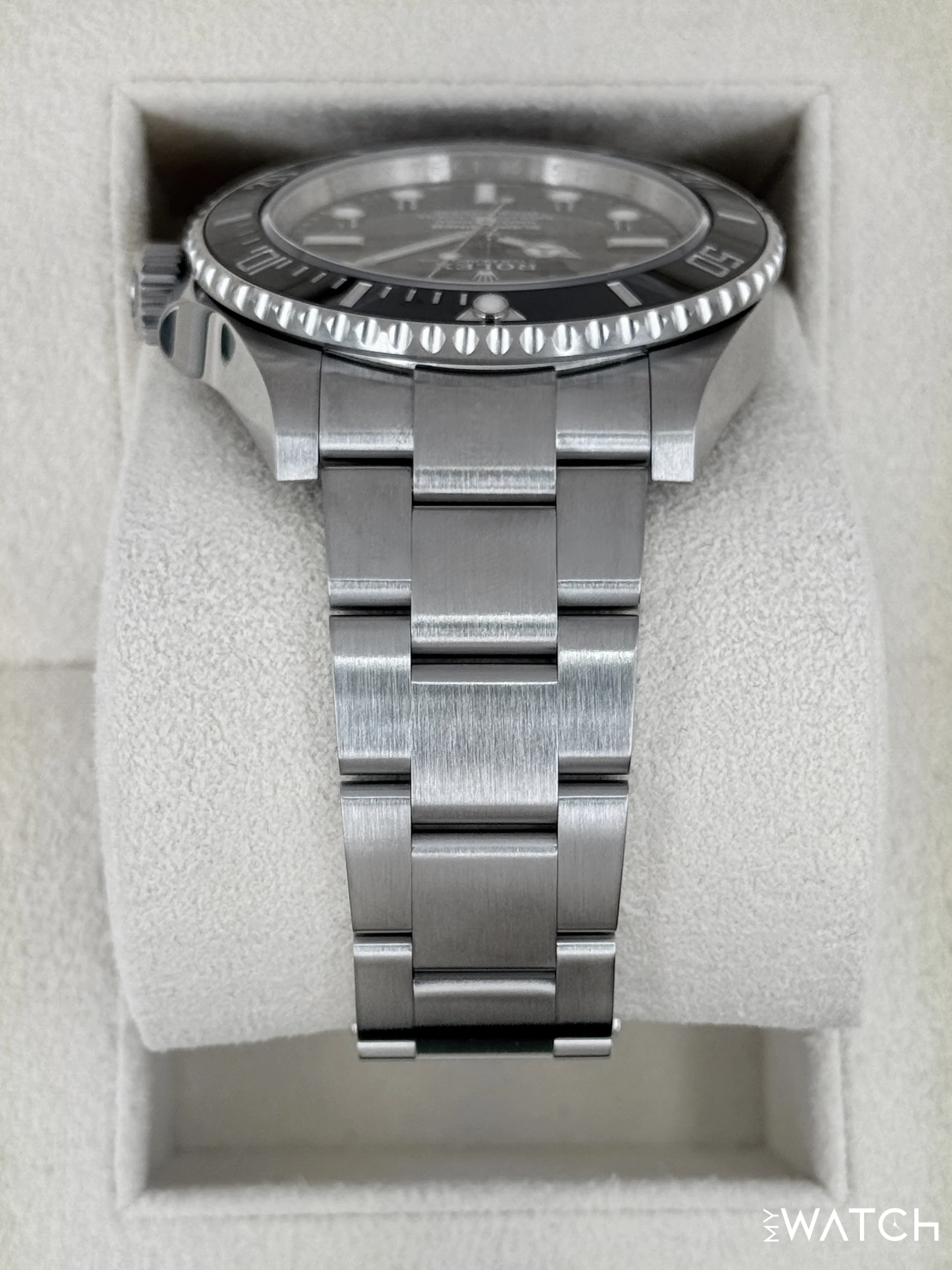 2025 Rolex Submariner 41mm 124060 Stainless Steel Black Dial - Image 4