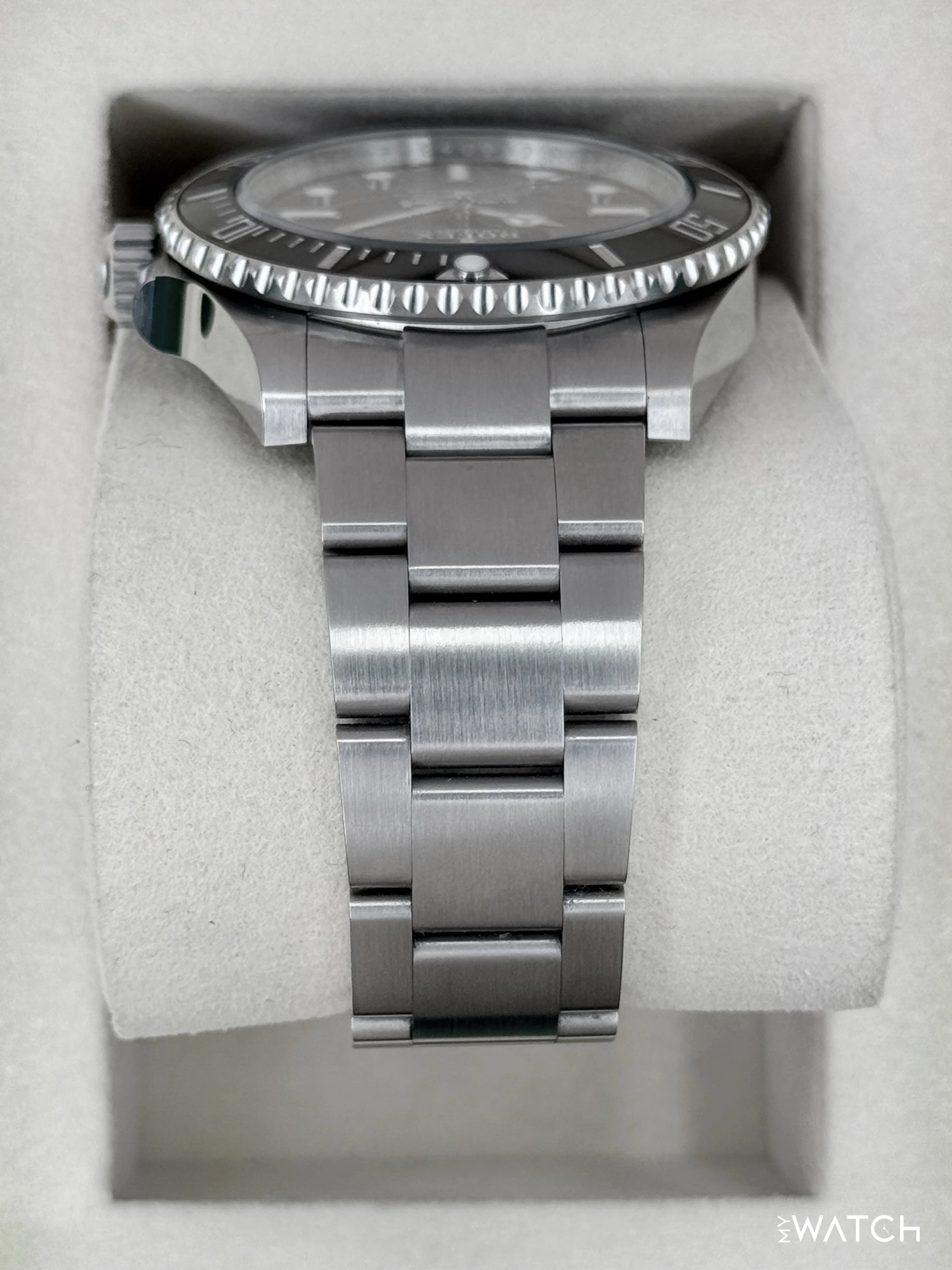 2025 Rolex Submariner 41mm 124060 Stainless Steel Black Dial - Image 4