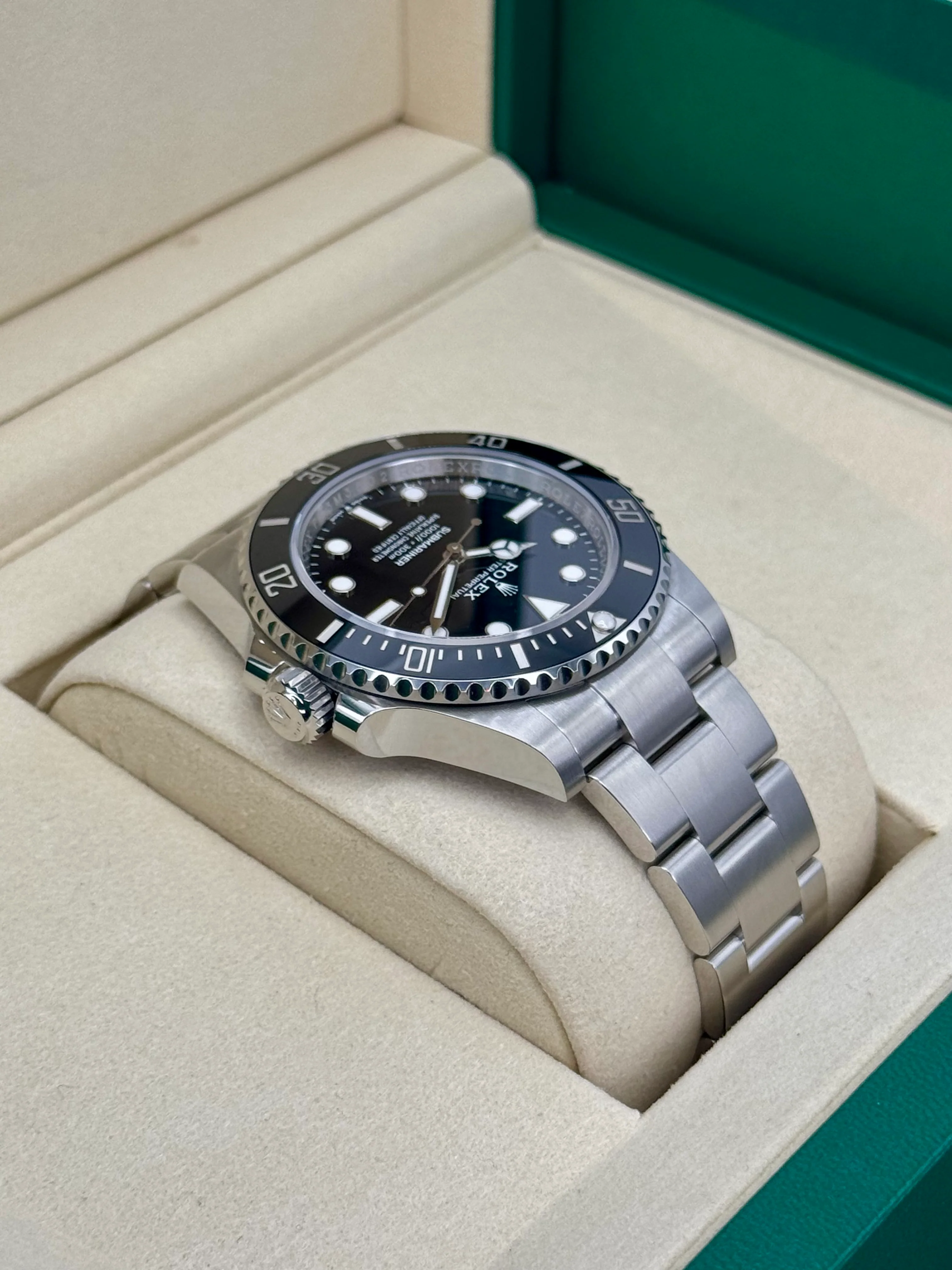 2025 Rolex Submariner 41mm 124060 Stainless Steel Black Dial - Image 8