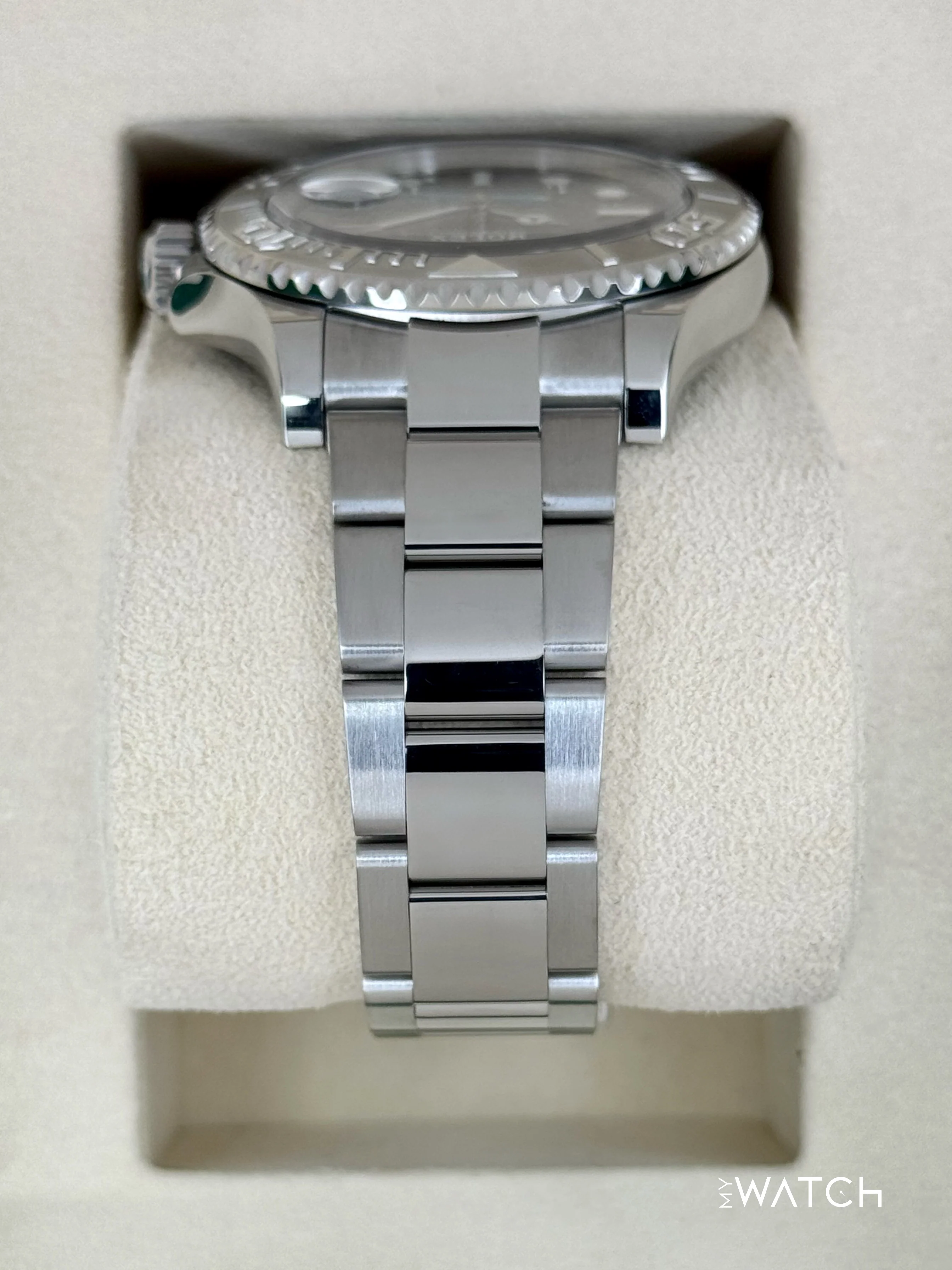 2025 Rolex Yacht-Master 40mm 126622 Stainless Steel Rhodium Dial - Image 4