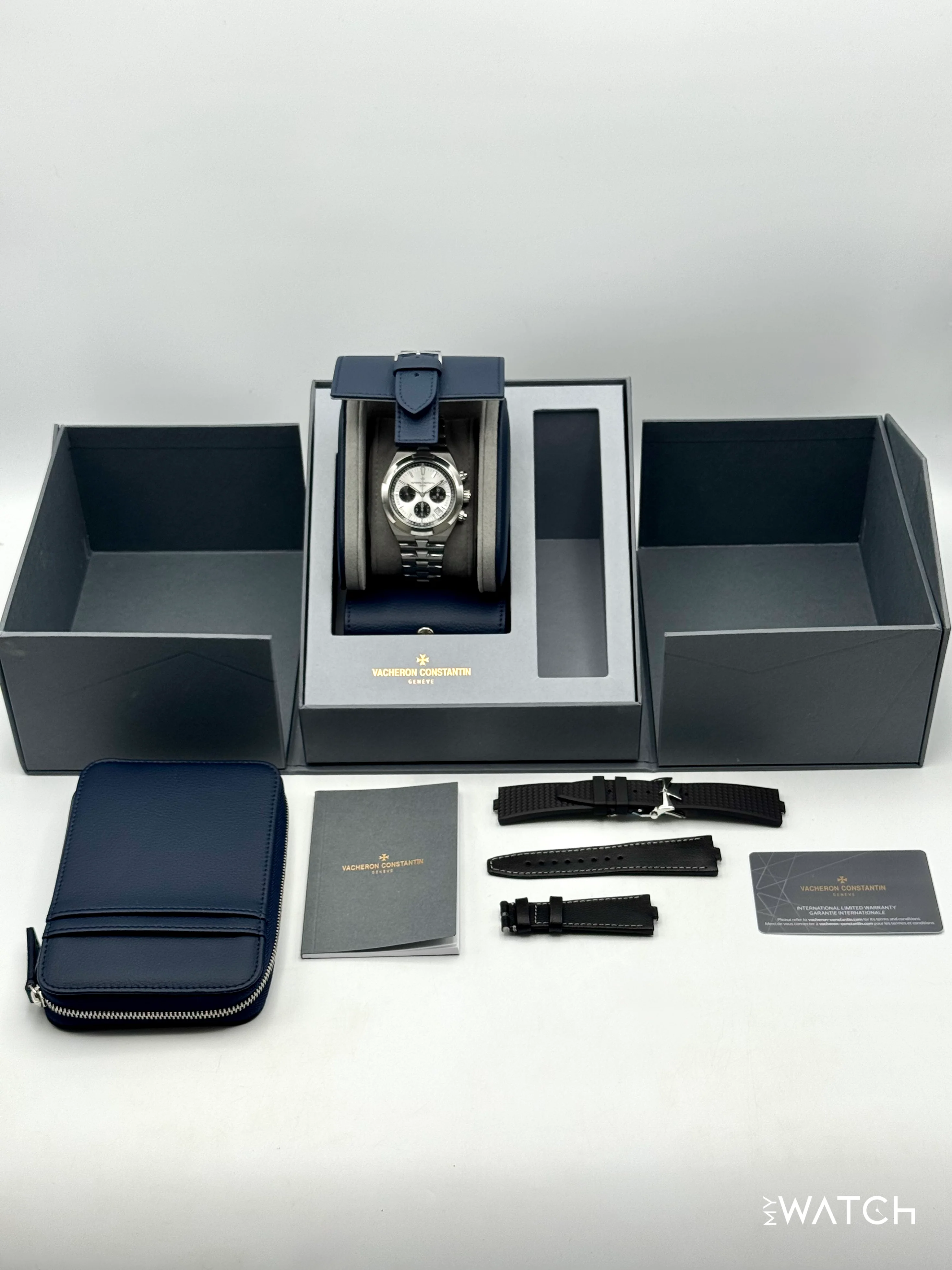 2025 Vacheron Constantin Overseas 42.5mm 5520V Stainless Steel Silver Dial - Image 13