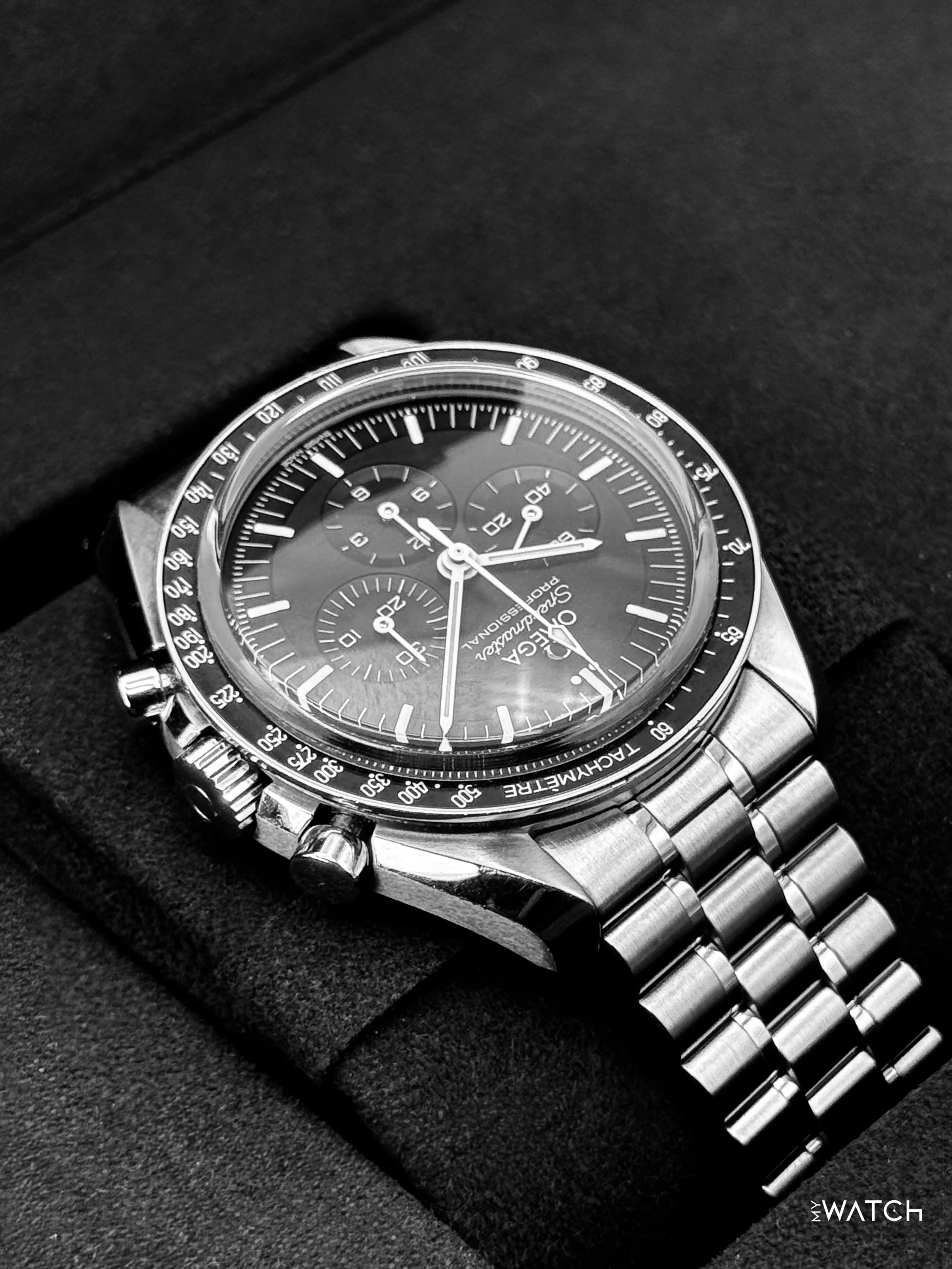 2026 Omega Speedmaster Moonwatch Pro 42mm 310.30.42.50.01.002 Black Dial - Image 8