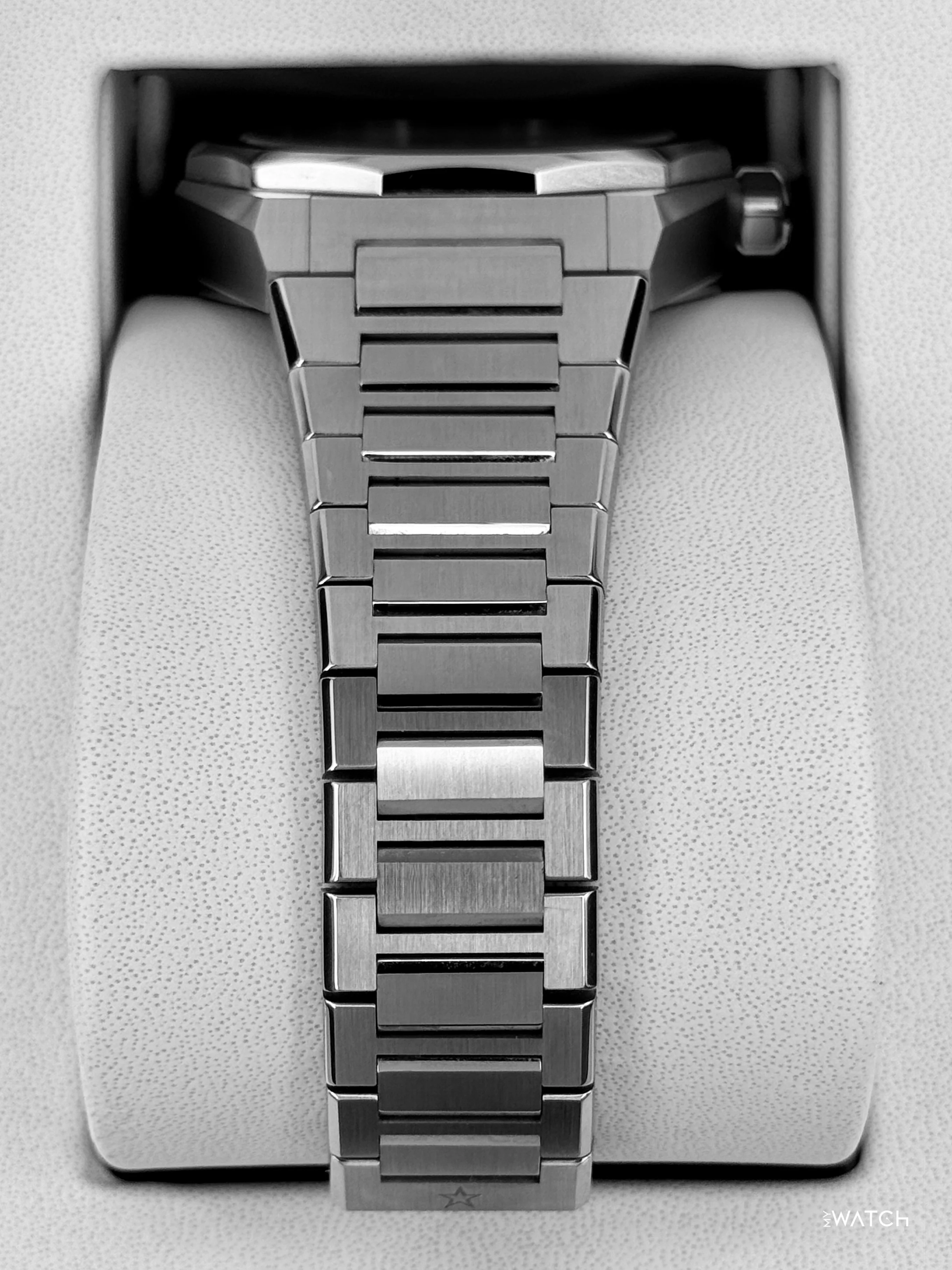 2026 Zenith Defy Skyline 41mm 03.9300.3620/51.1001 Stainless Steel Blue Dial - Image 3