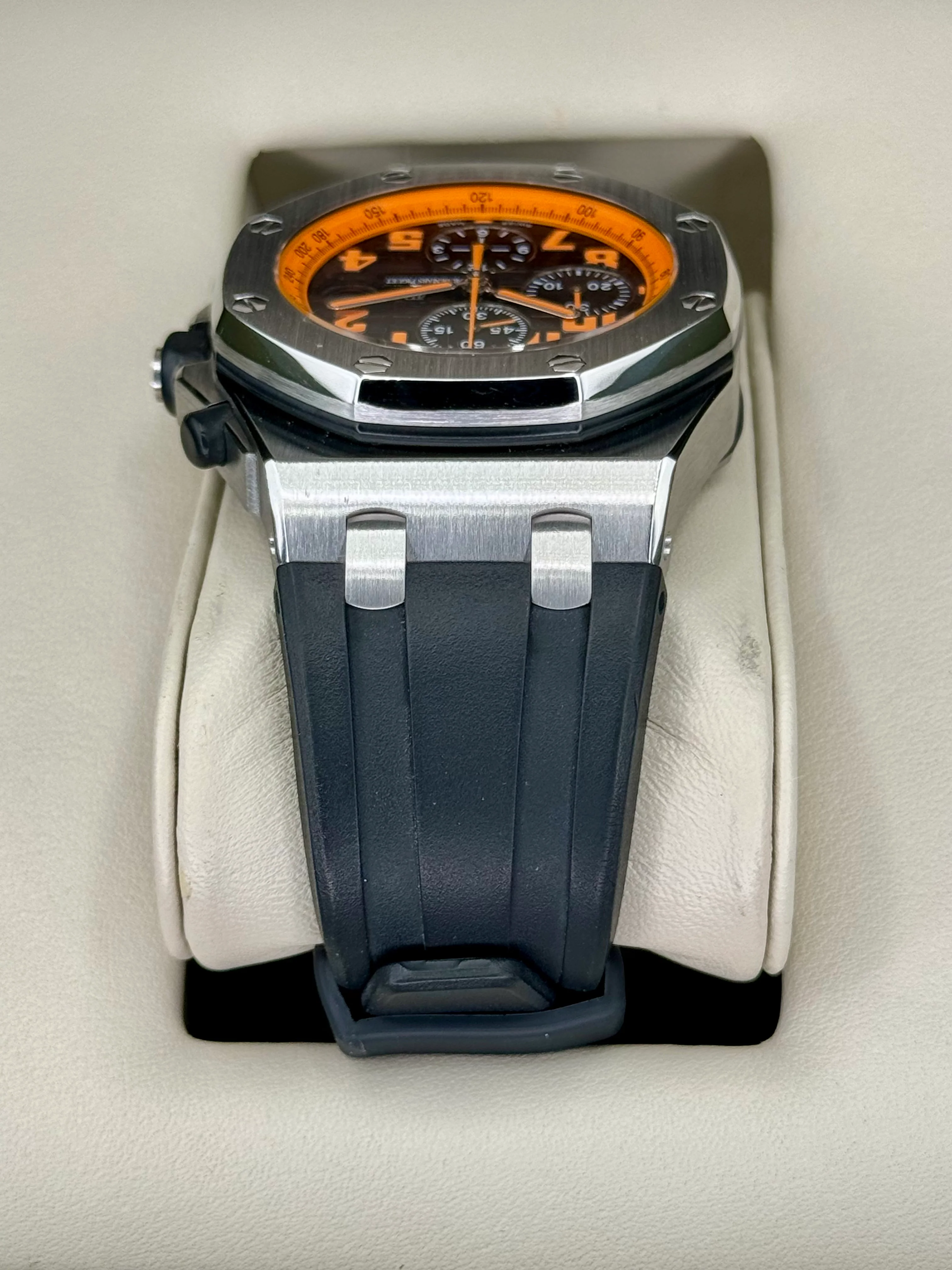Audemars Piguet Royal Oak 42mm 26170ST  Offshore Volcano - Image 4