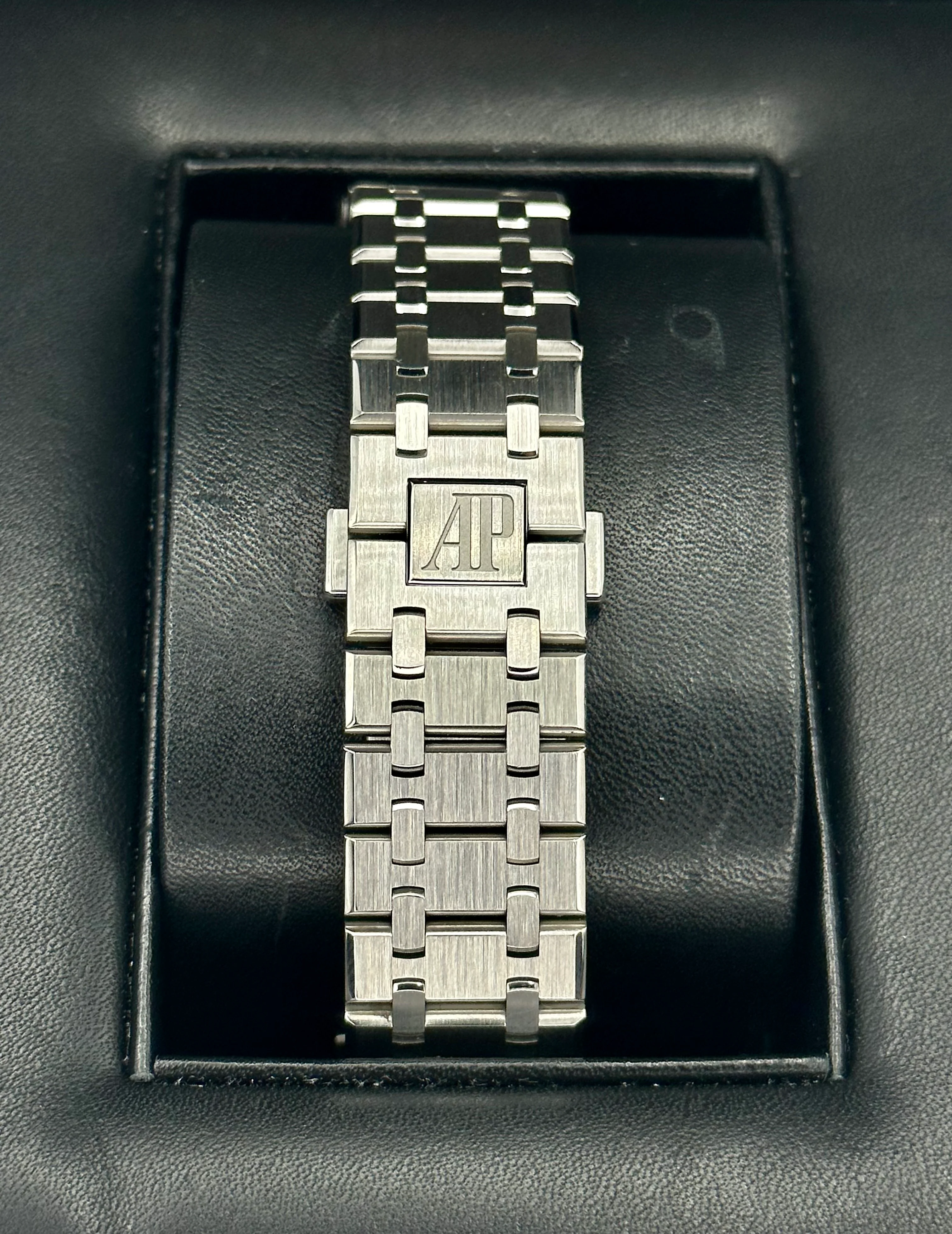 2021 Audemars Piguet Royal Oak 41mm 26331ST Chronograph Panda - Image 2