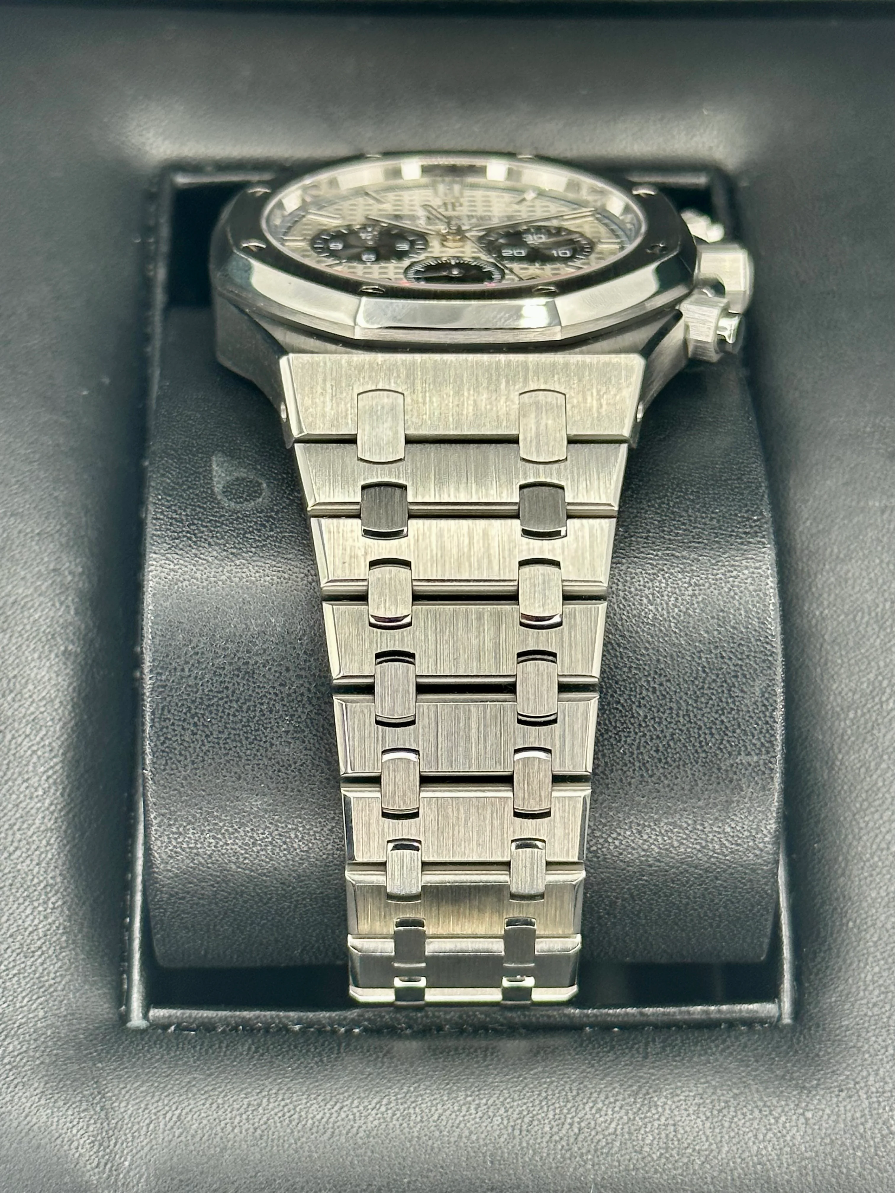 2021 Audemars Piguet Royal Oak 41mm 26331ST Chronograph Panda - Image 3