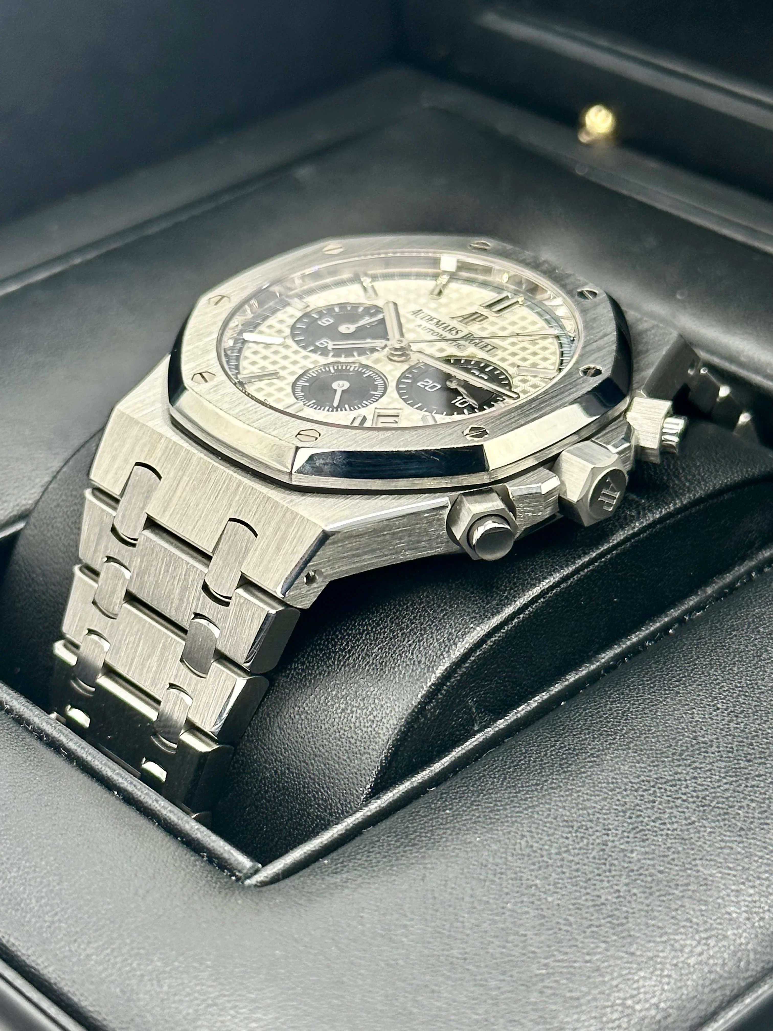 2021 Audemars Piguet Royal Oak 41mm 26331ST Chronograph Panda - Image 5