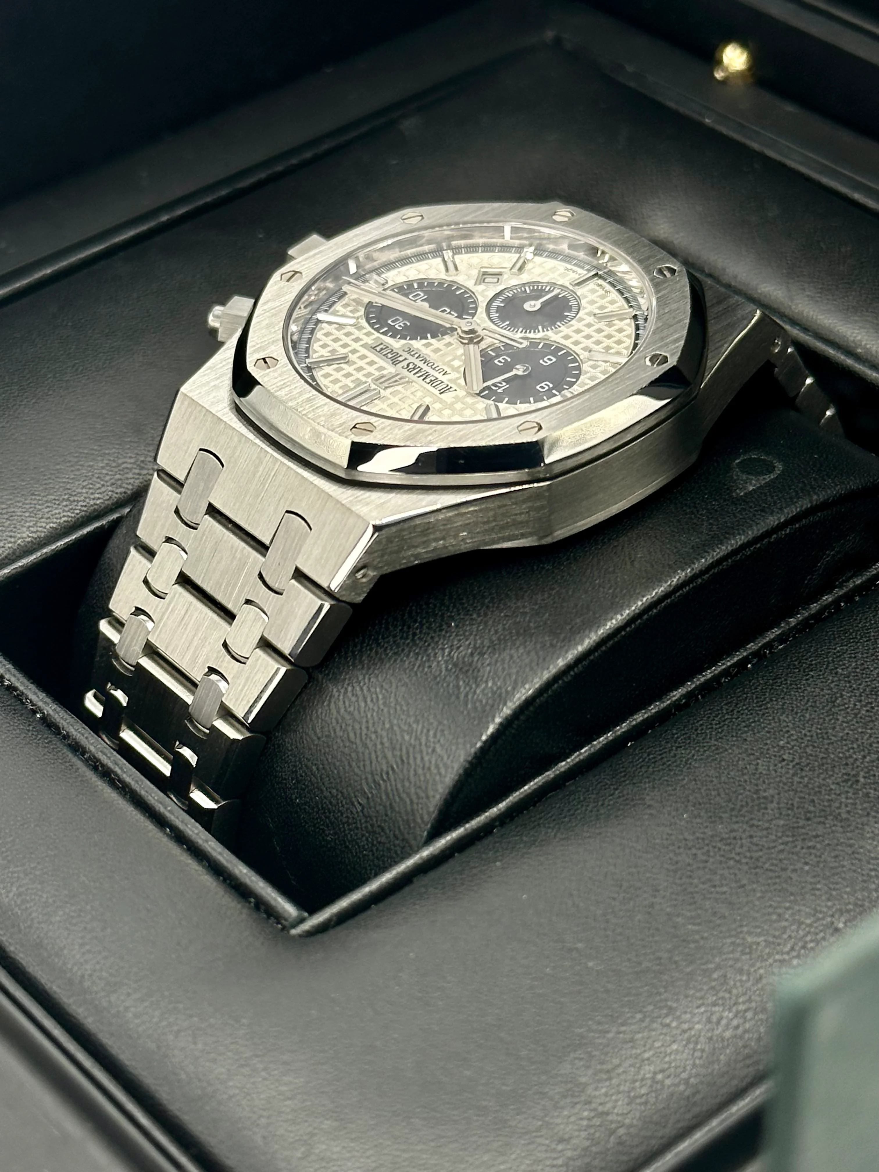 2021 Audemars Piguet Royal Oak 41mm 26331ST Chronograph Panda - Image 7