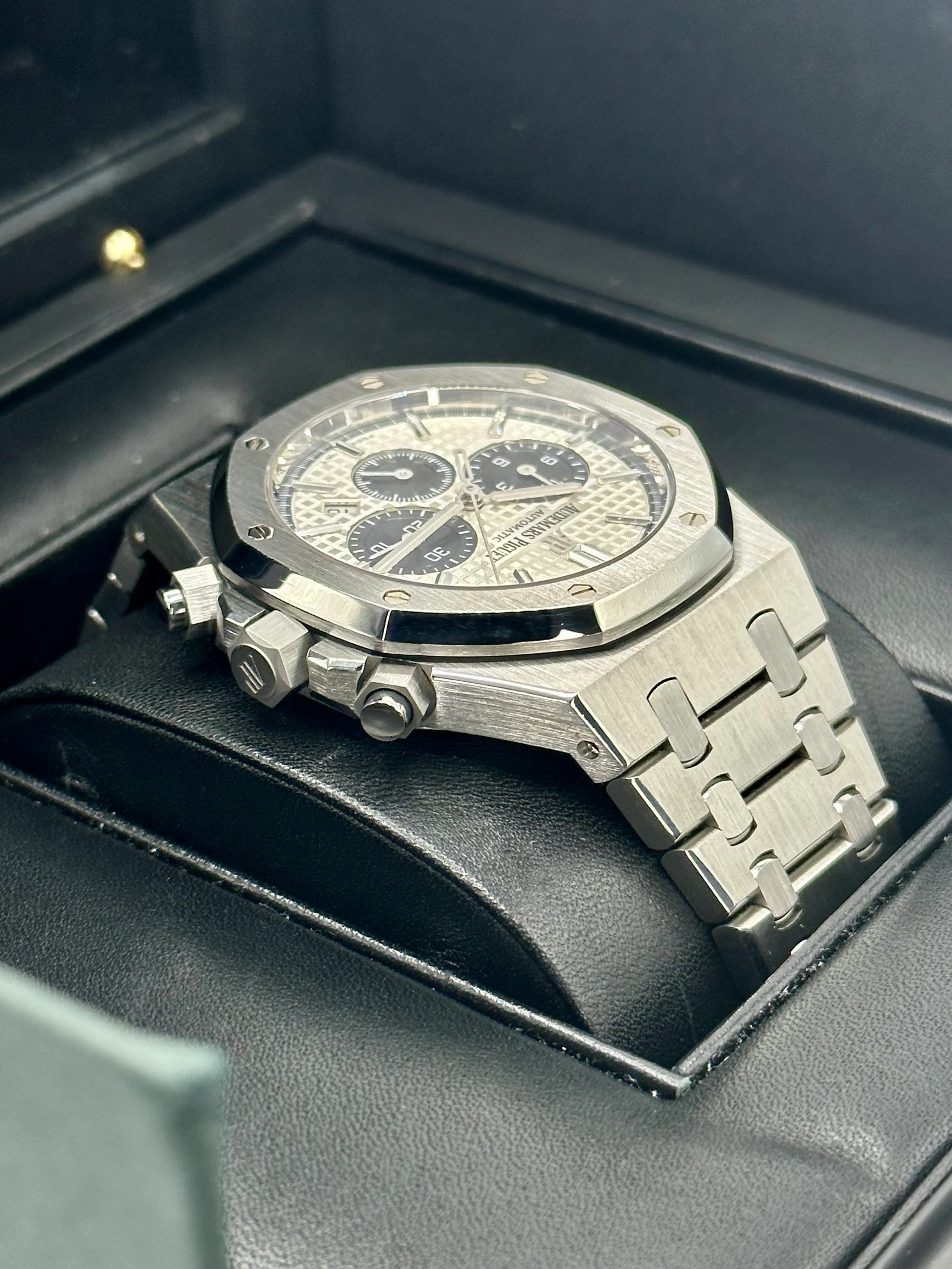 2021 Audemars Piguet Royal Oak 41mm 26331ST Chronograph Panda - Image 8