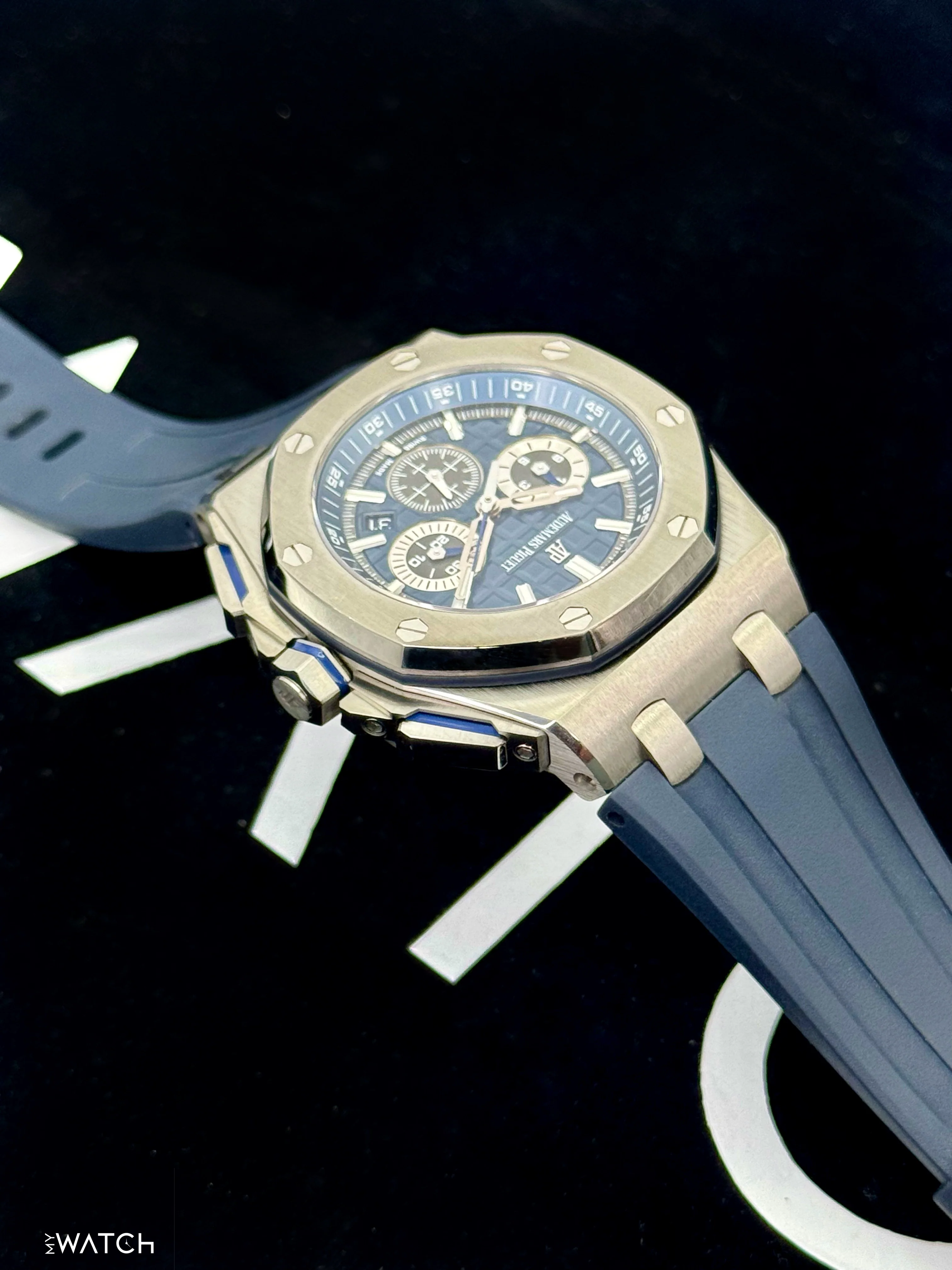 Audemars Piguet Royal Oak Offshore 42mm 26480TI Titanium Blue Dial - Image 4