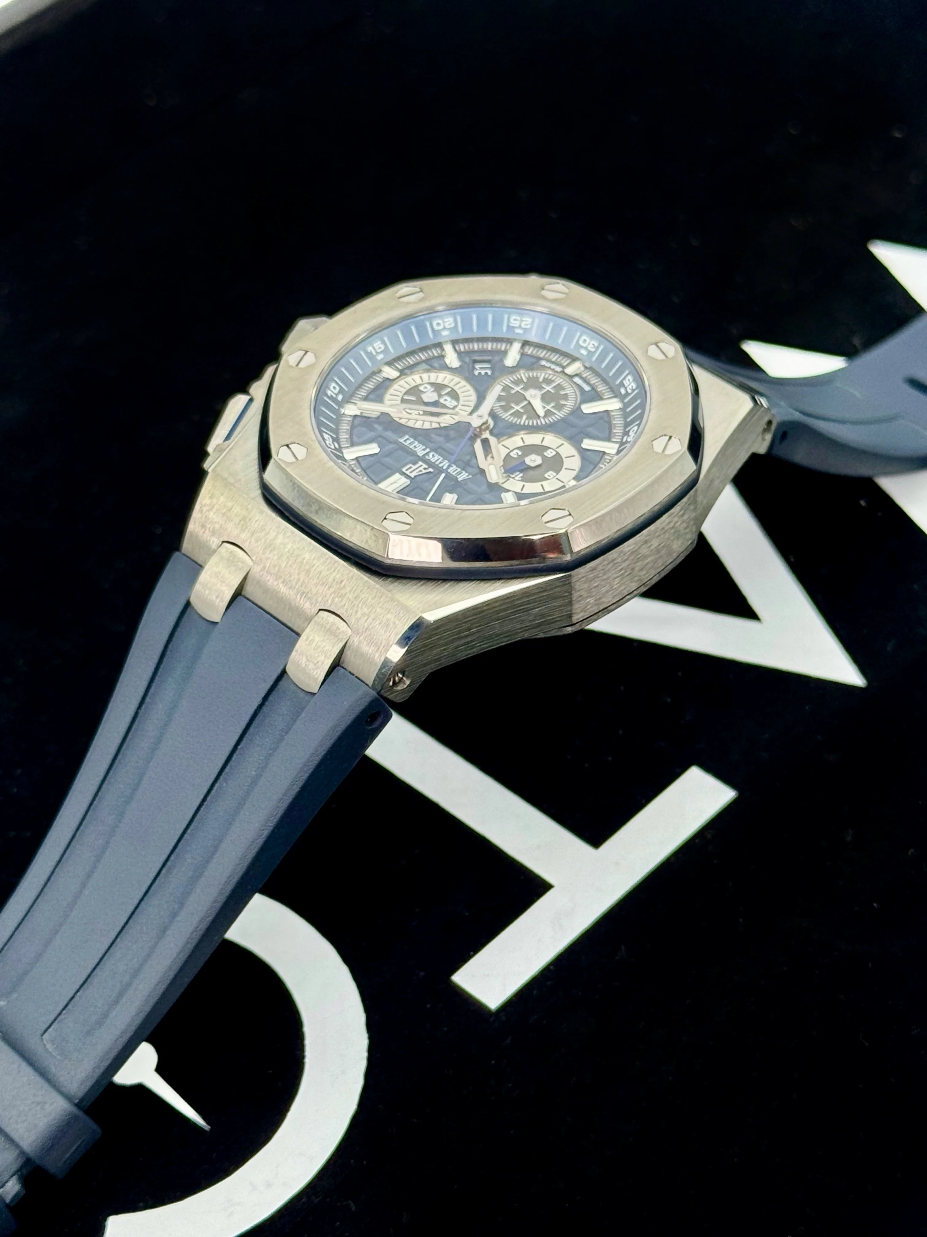 Audemars Piguet Royal Oak Offshore 42mm 26480TI Titanium Blue Dial - Image 5