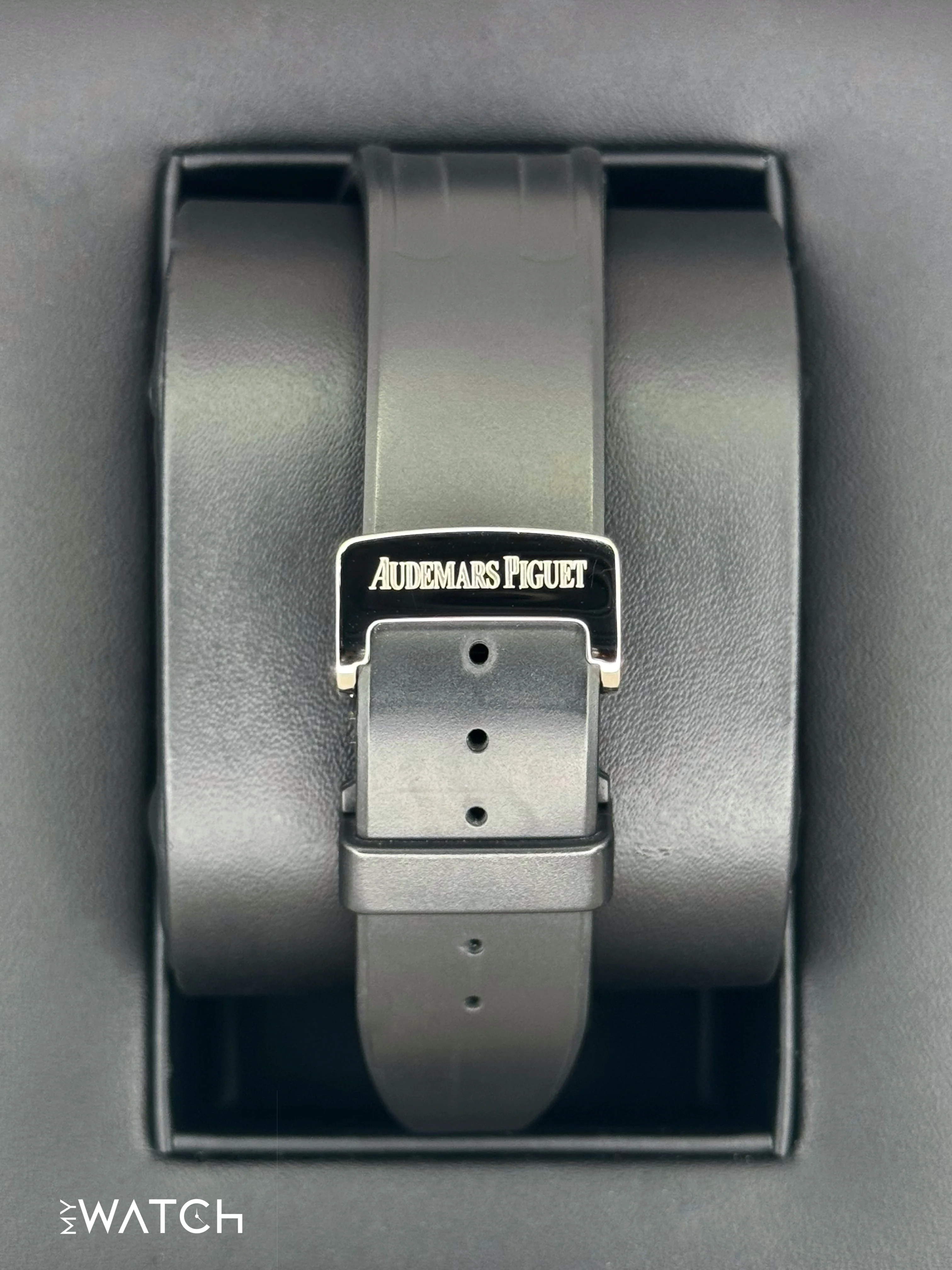 Audemars Piguet Royal Oak Offshore 44mm 26040ST Black Dial - Image 2
