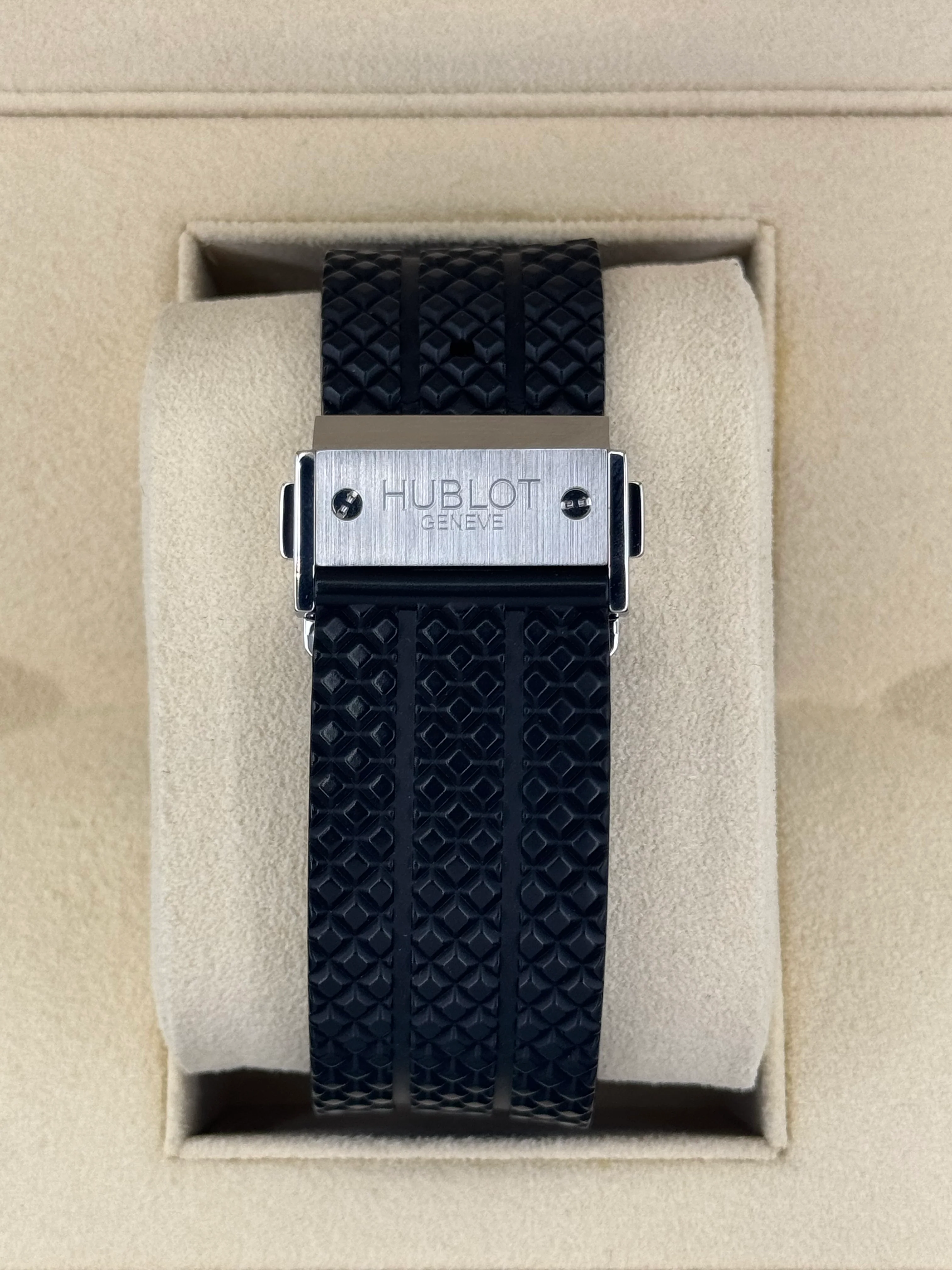 2010 Hublot Big Bang Chronograph Steele Ceramic 44mm Black Dial - Image 2