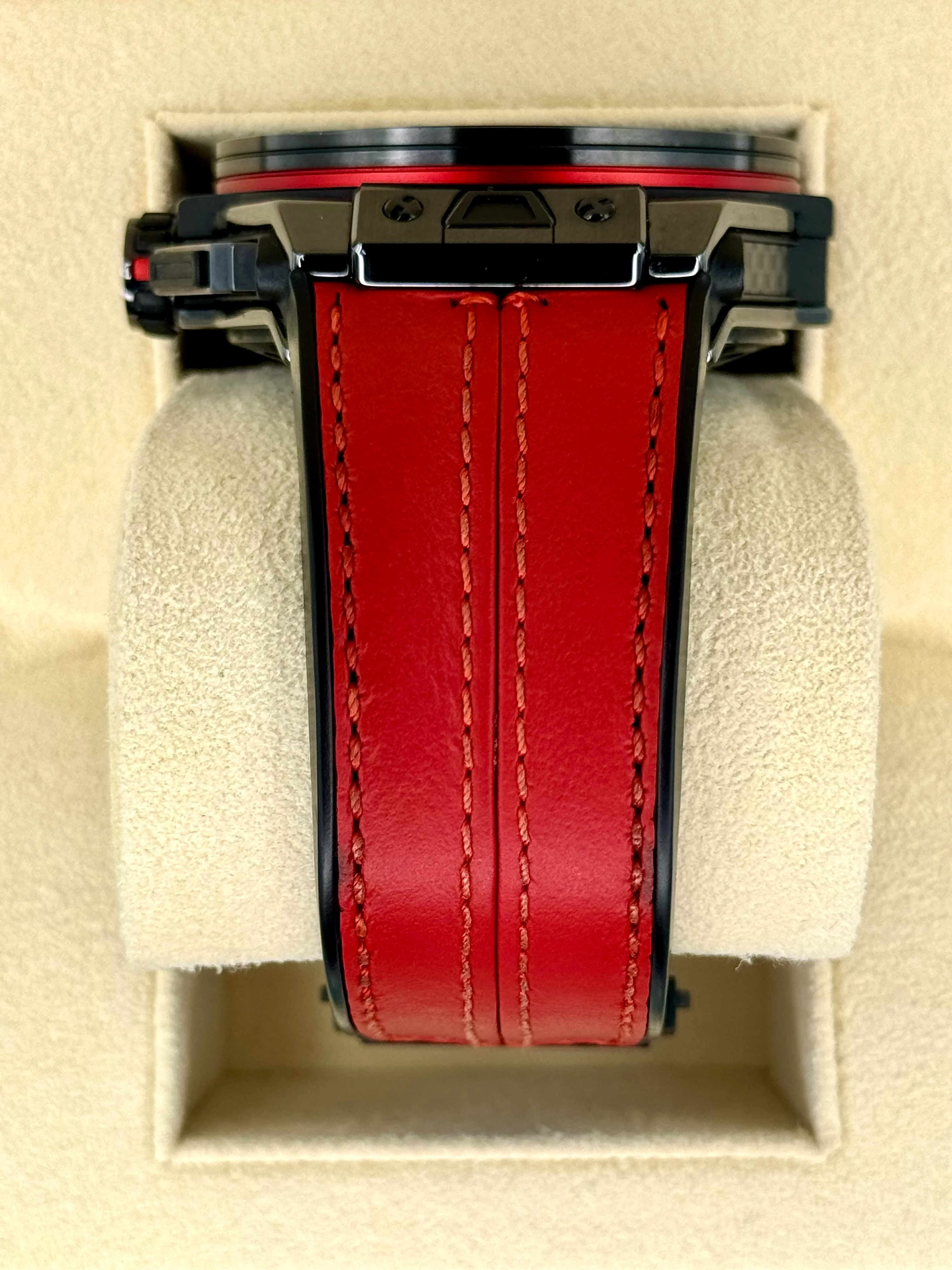 Big Bang Ferrari 45mm 401.QX.0123.VR Carbon Skeletonized Dial - Image 4